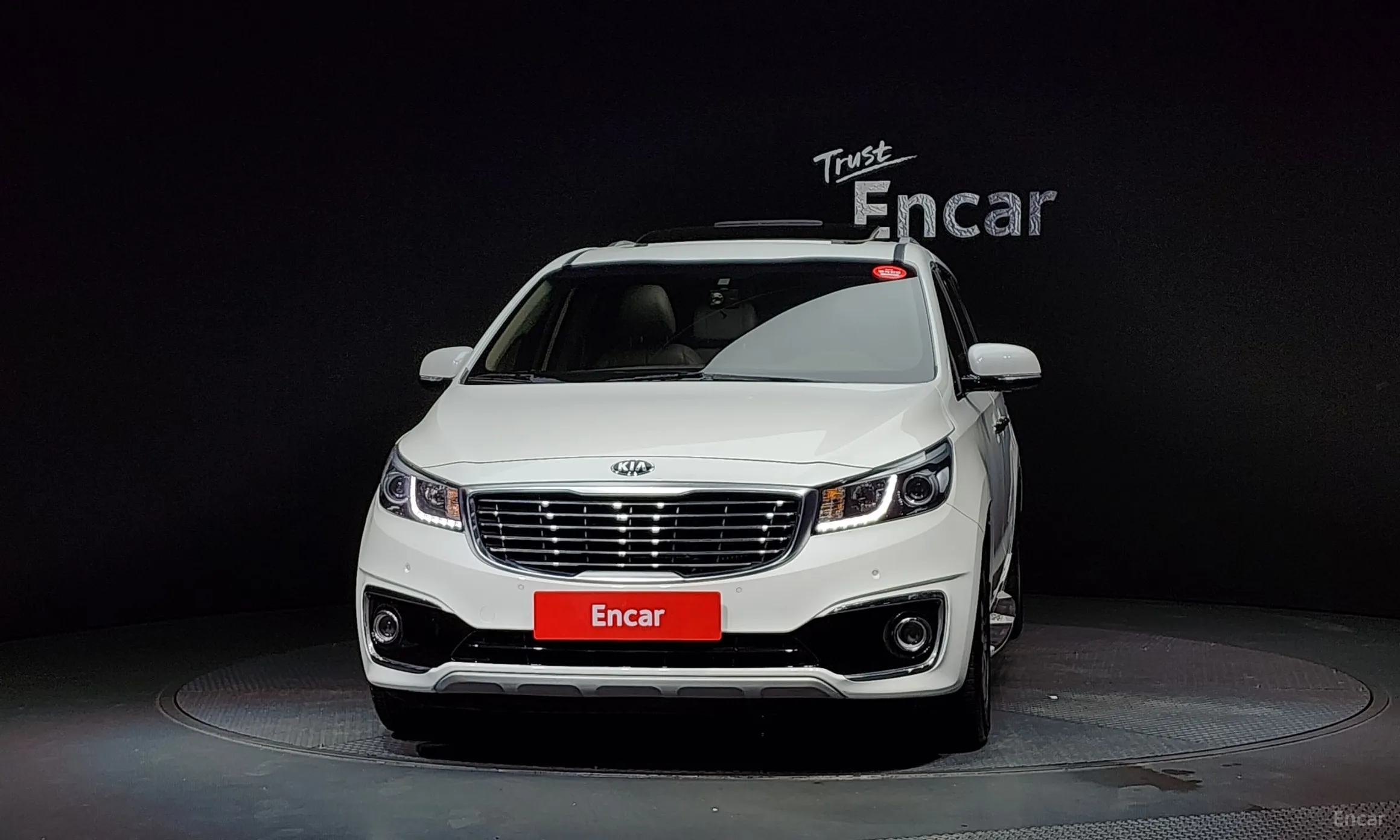 Kia Carnival превью 2