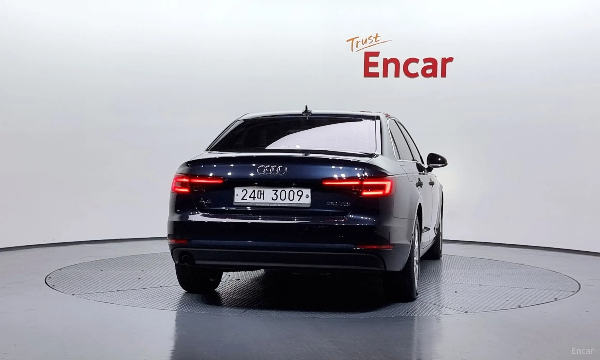 Audi A4 (B9) превью 3