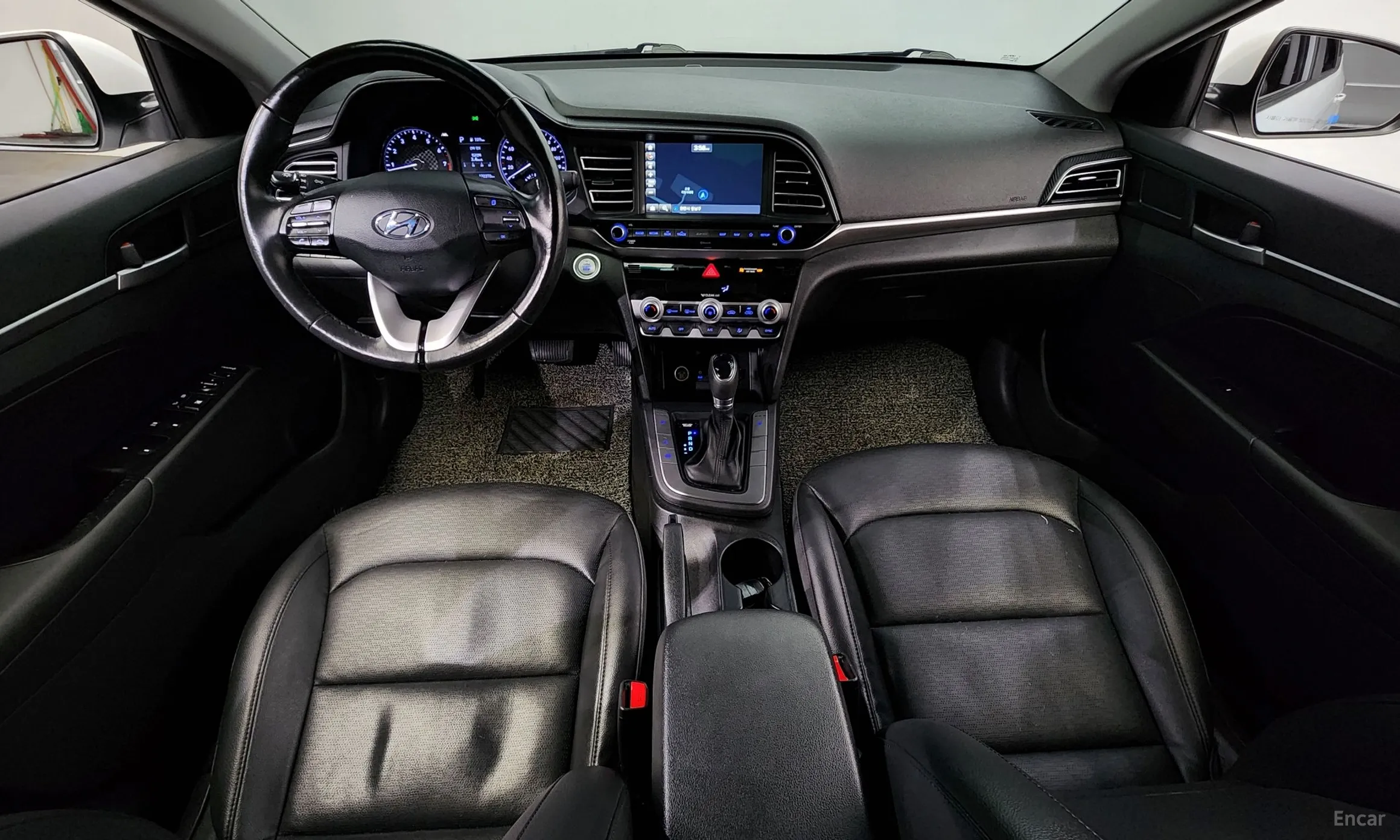 Hyundai Avante AD превью 4