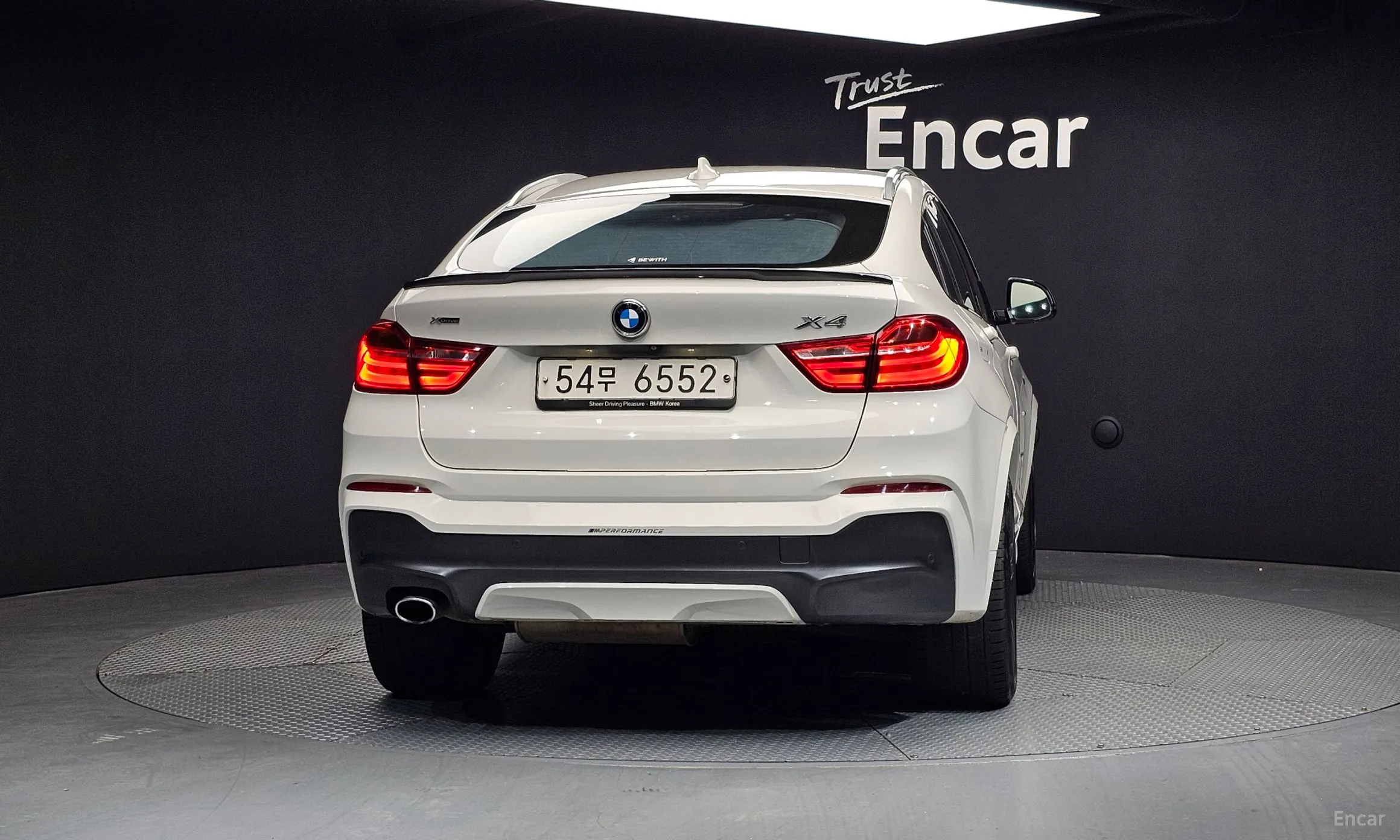 BMW X4 (F26) превью 3