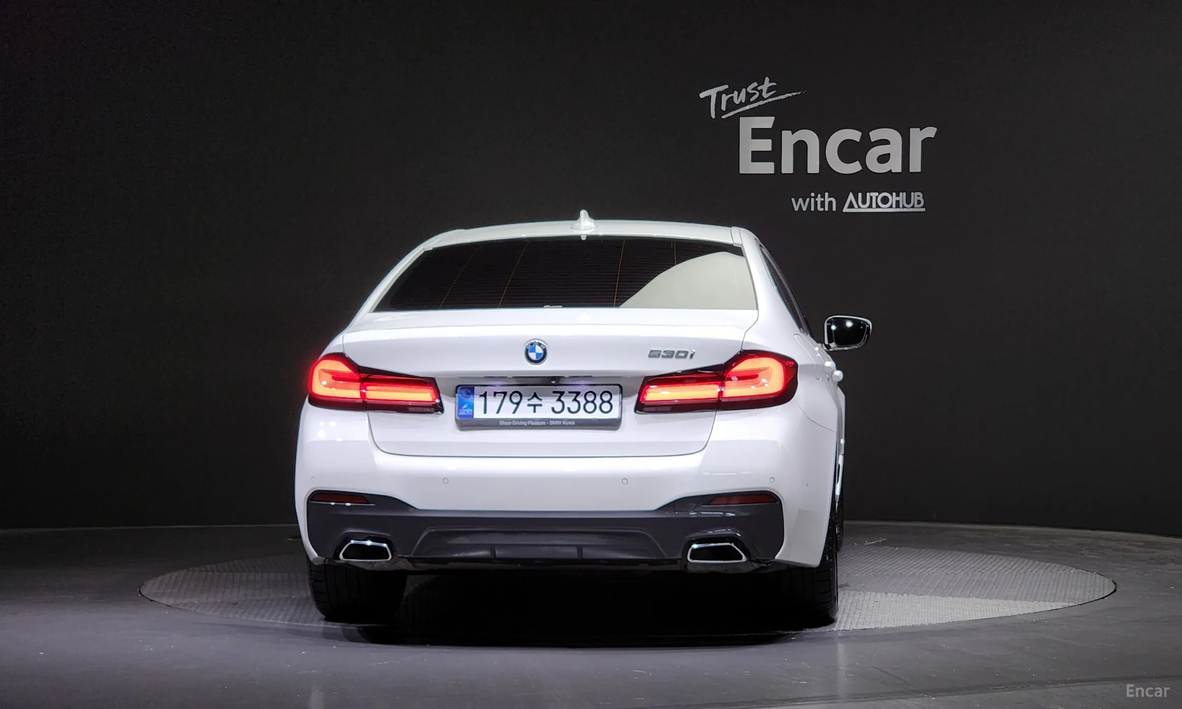 BMW 5 Series (G30) превью 3