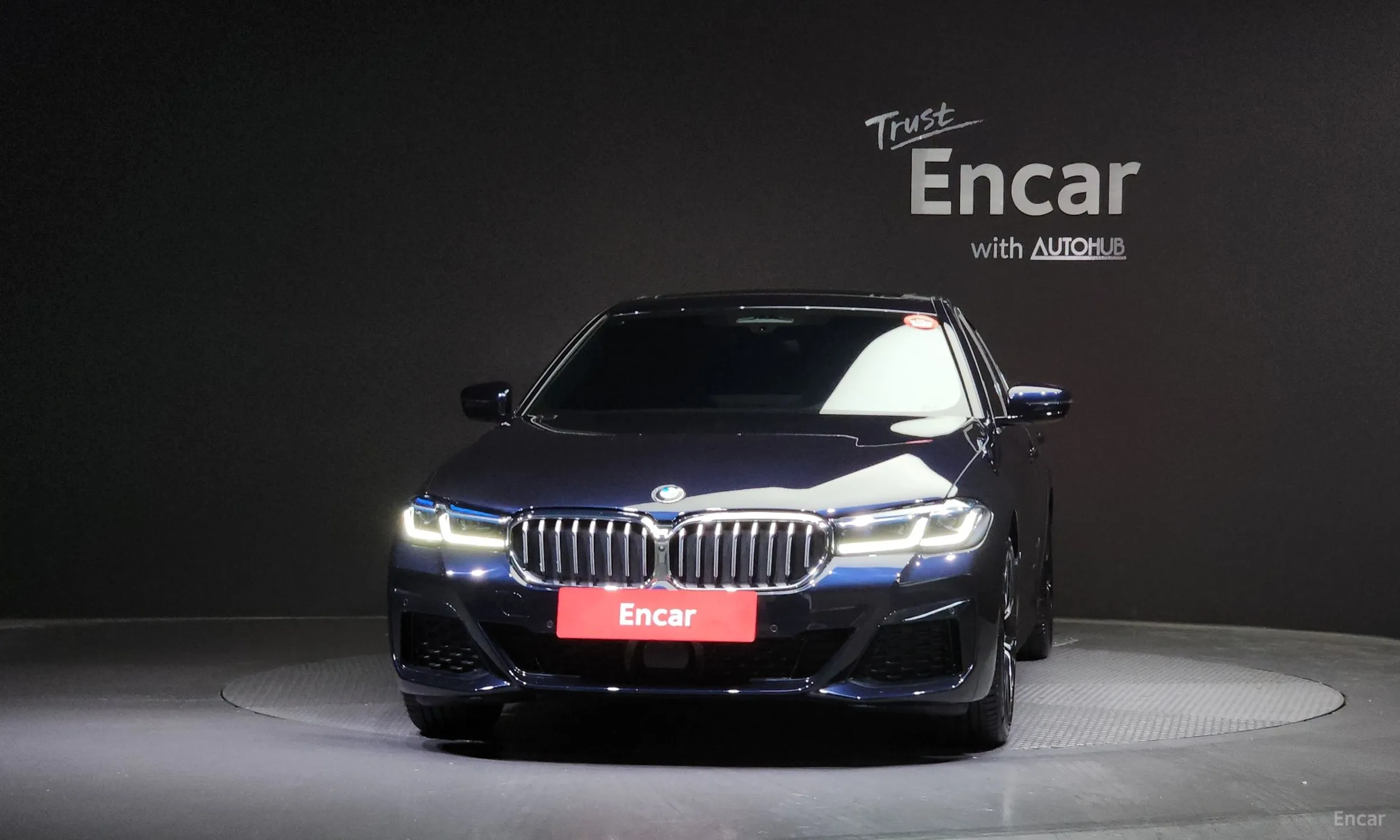 BMW 5 Series (G30) превью 2