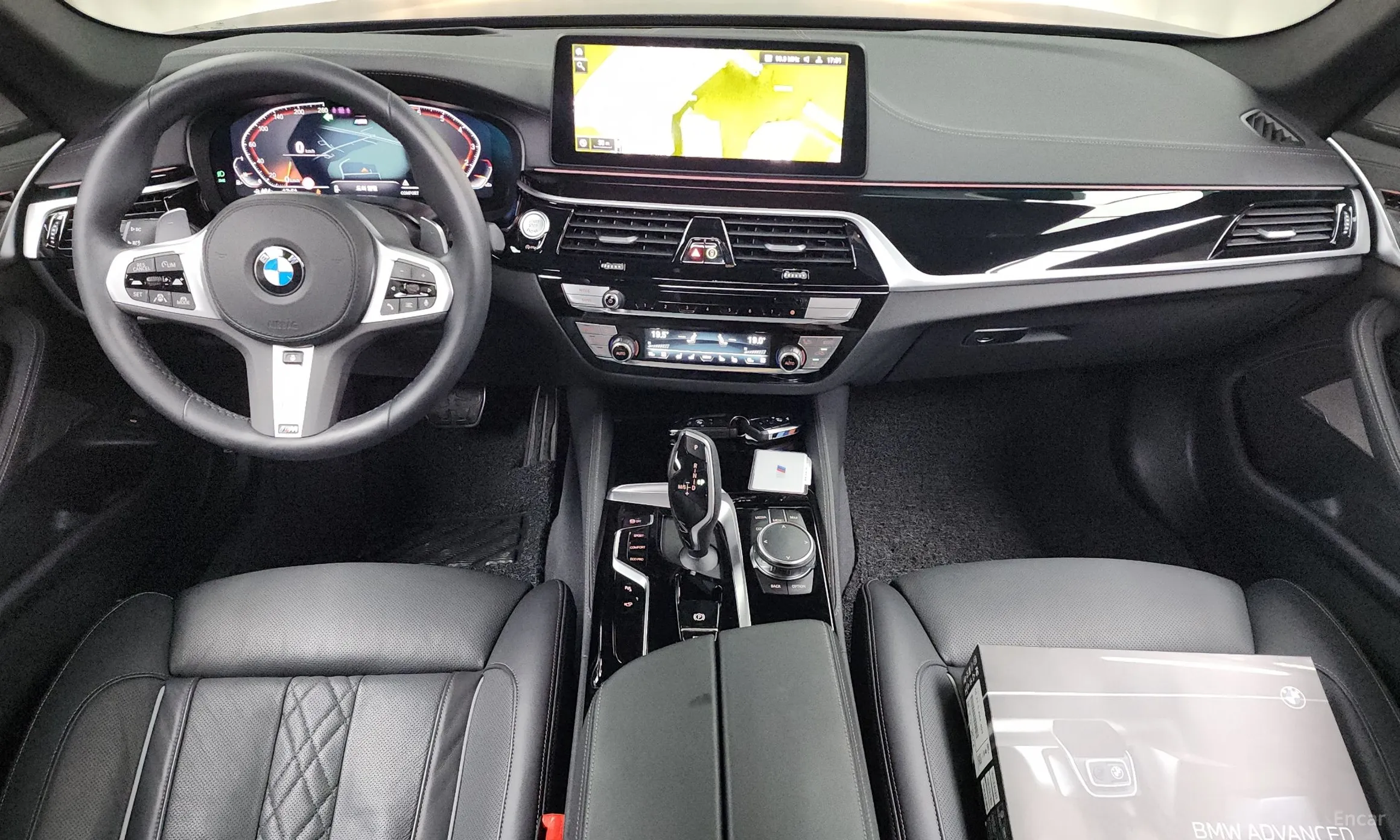 BMW 5 Series (G30) превью 4