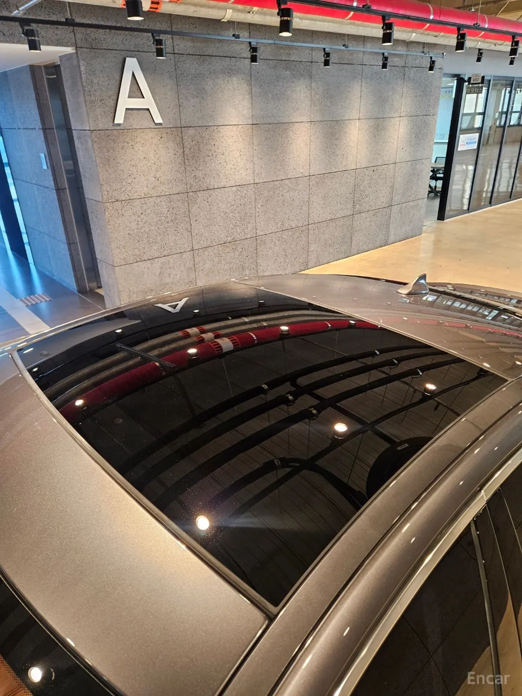 Jaguar XE превью 18