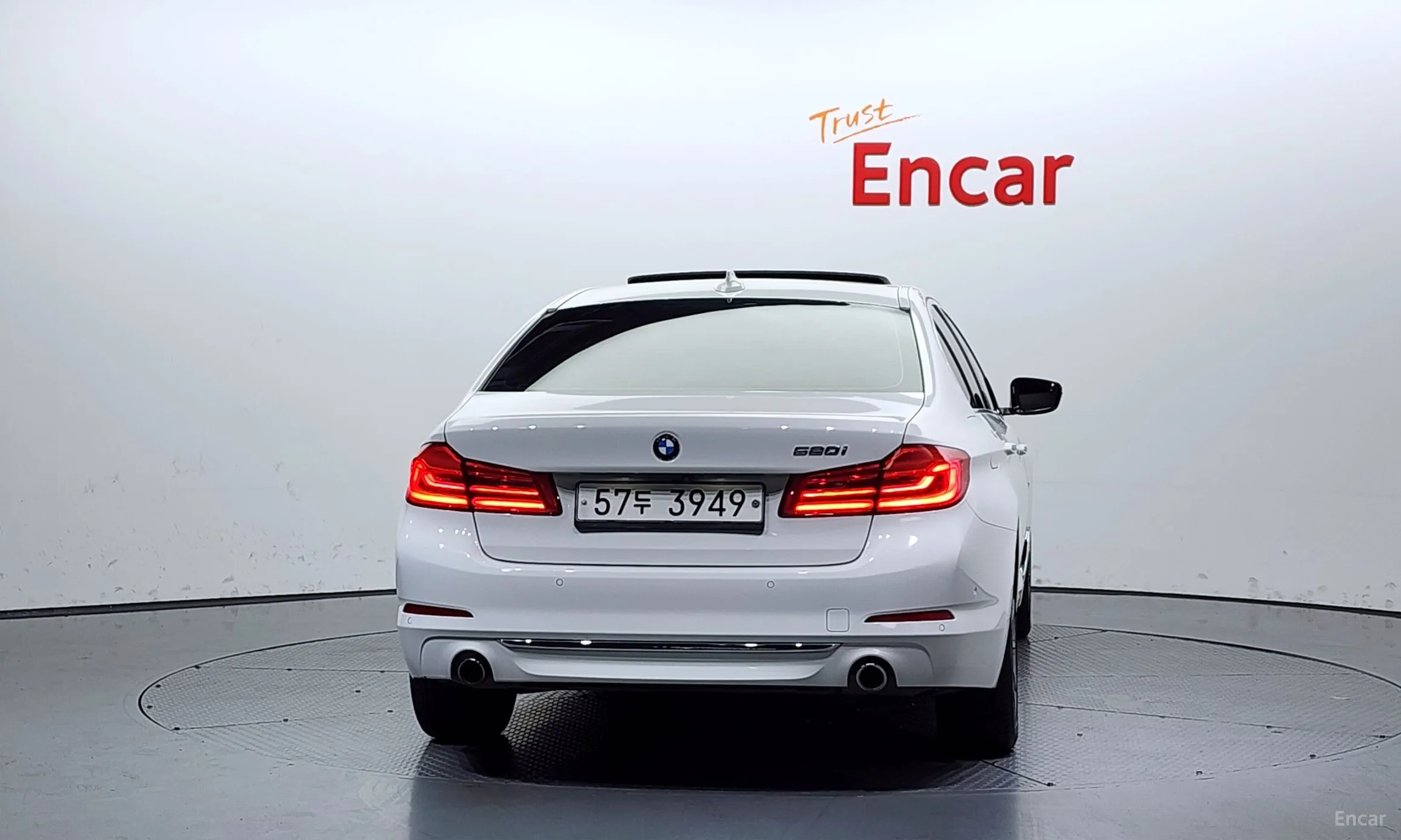 BMW 5 Series (G30) превью 3