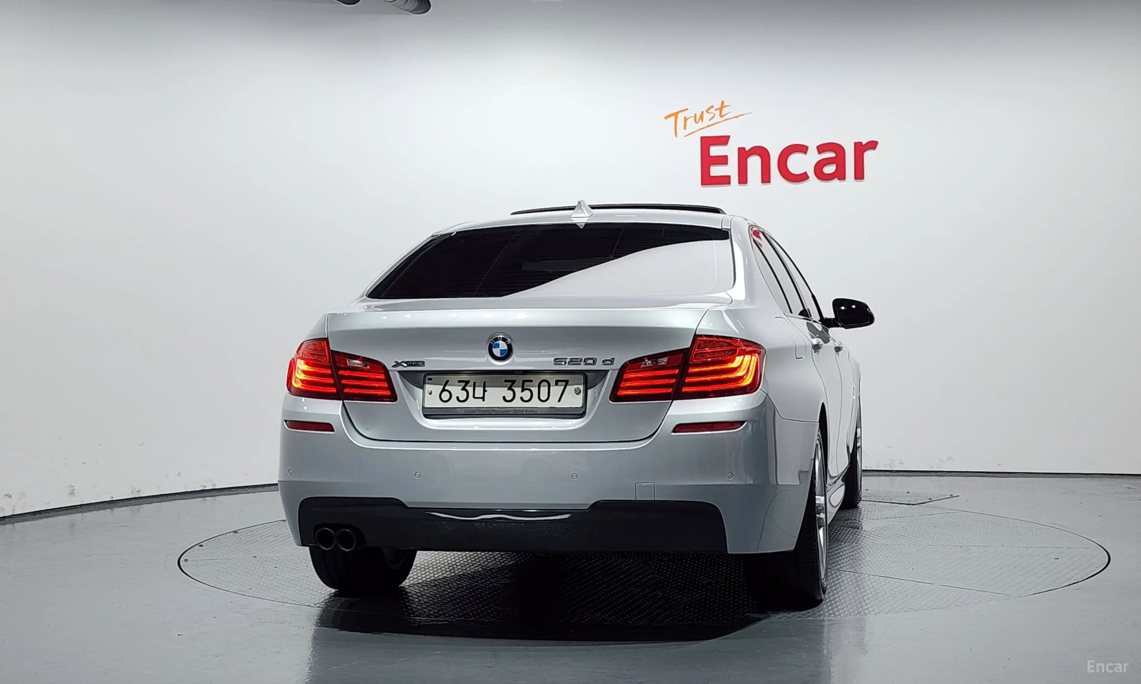 BMW 5 Series (F10) превью 3