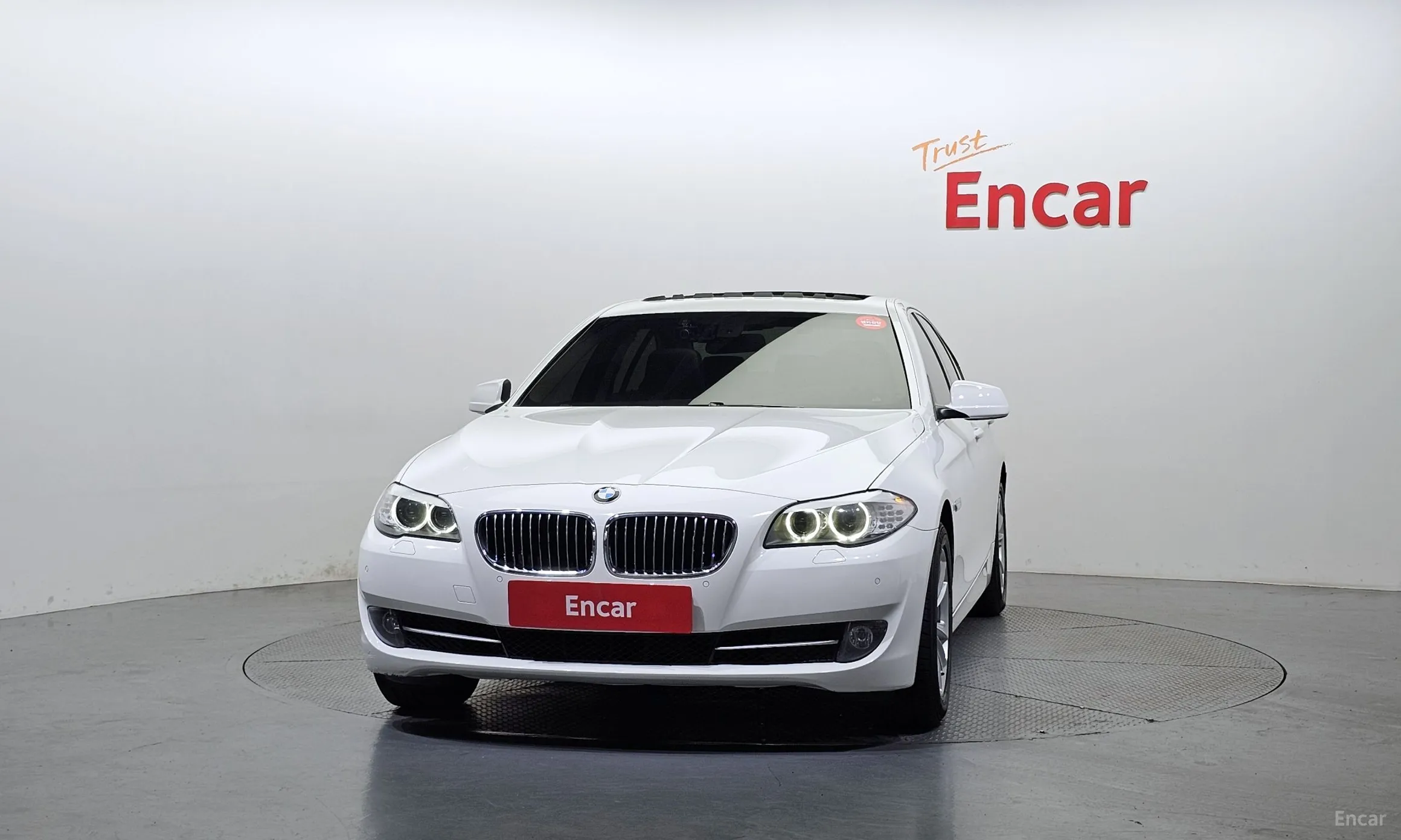 BMW 5 Series (F10) превью 2
