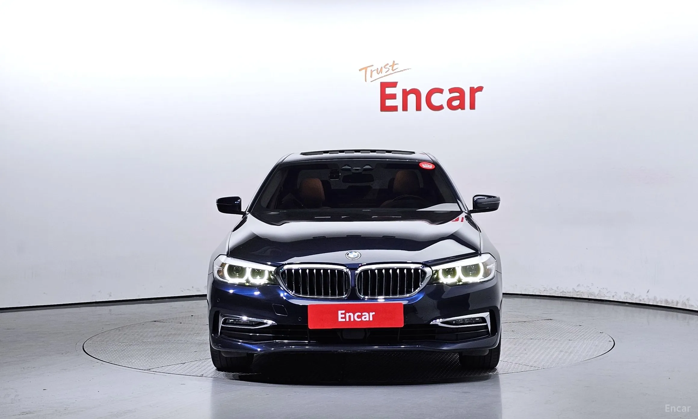 BMW 5 Series (G30) превью 2
