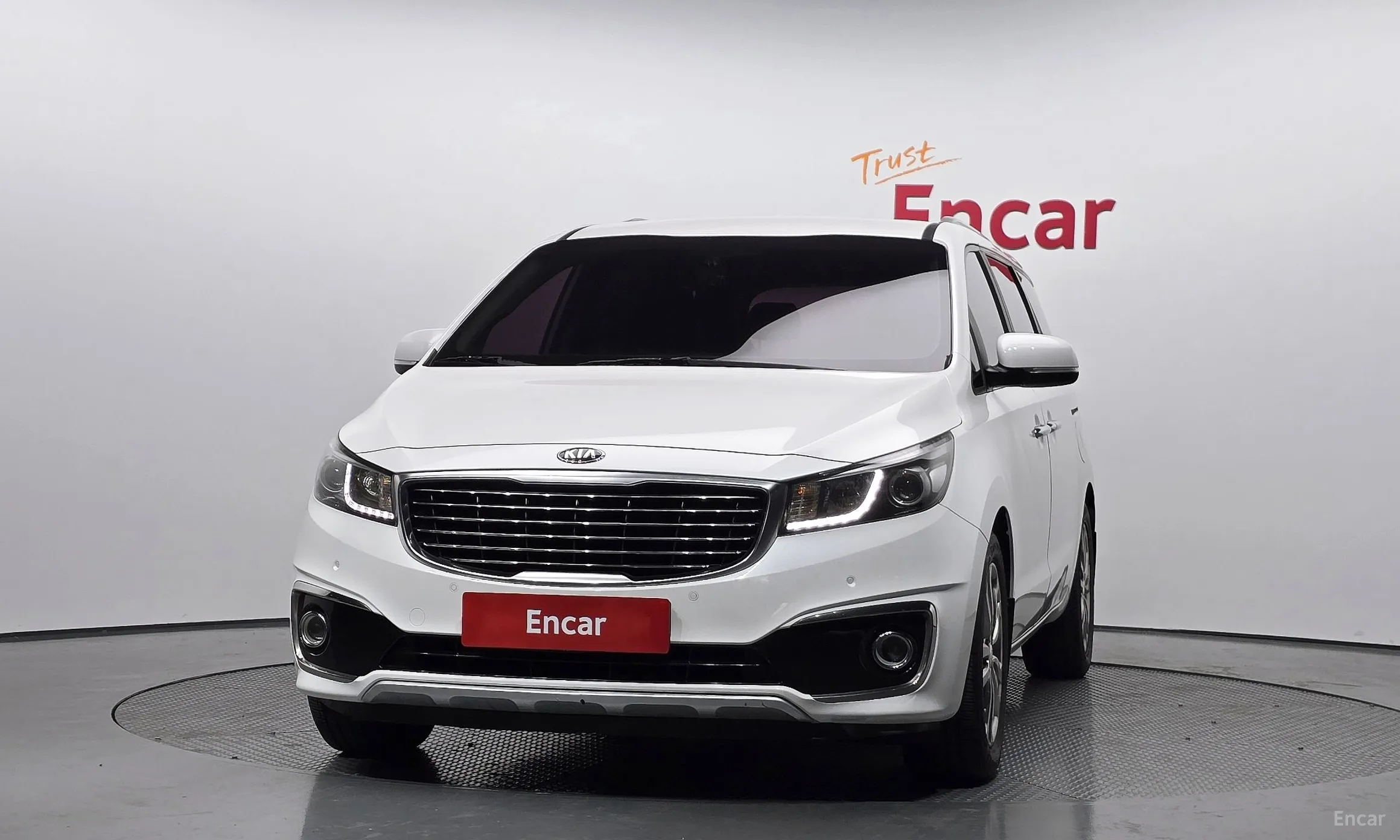 Kia Carnival превью 2