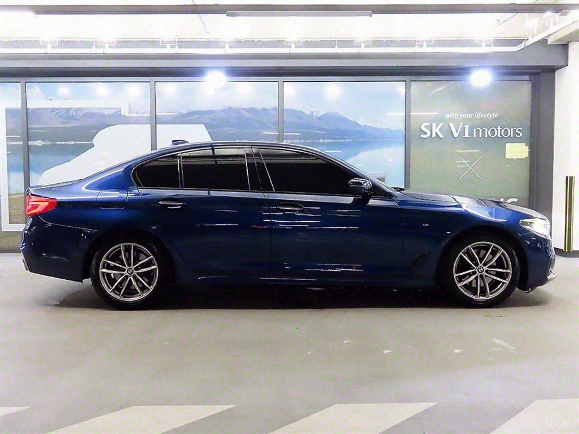 BMW 5 Series (G30) превью 2