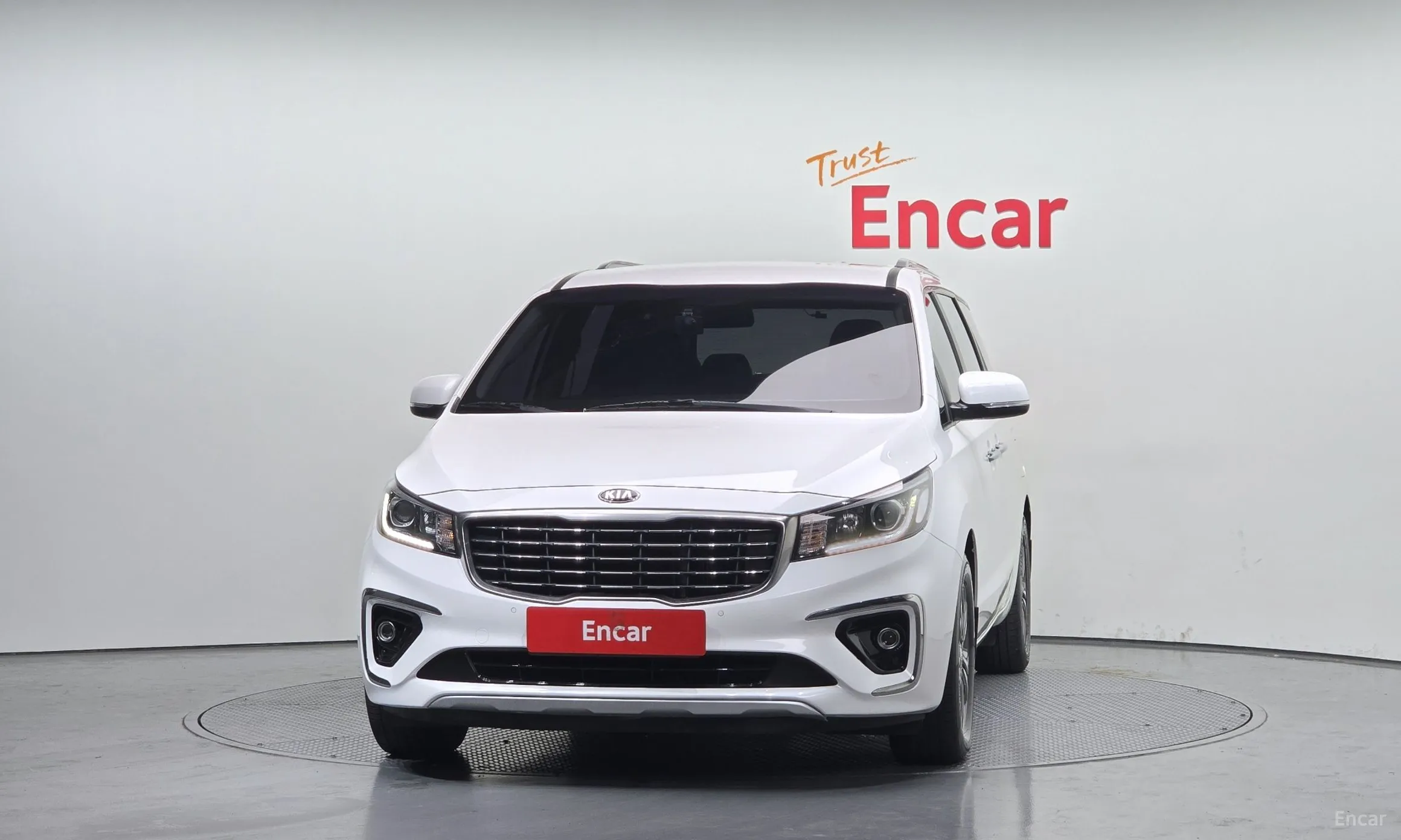 Kia Carnival превью 2