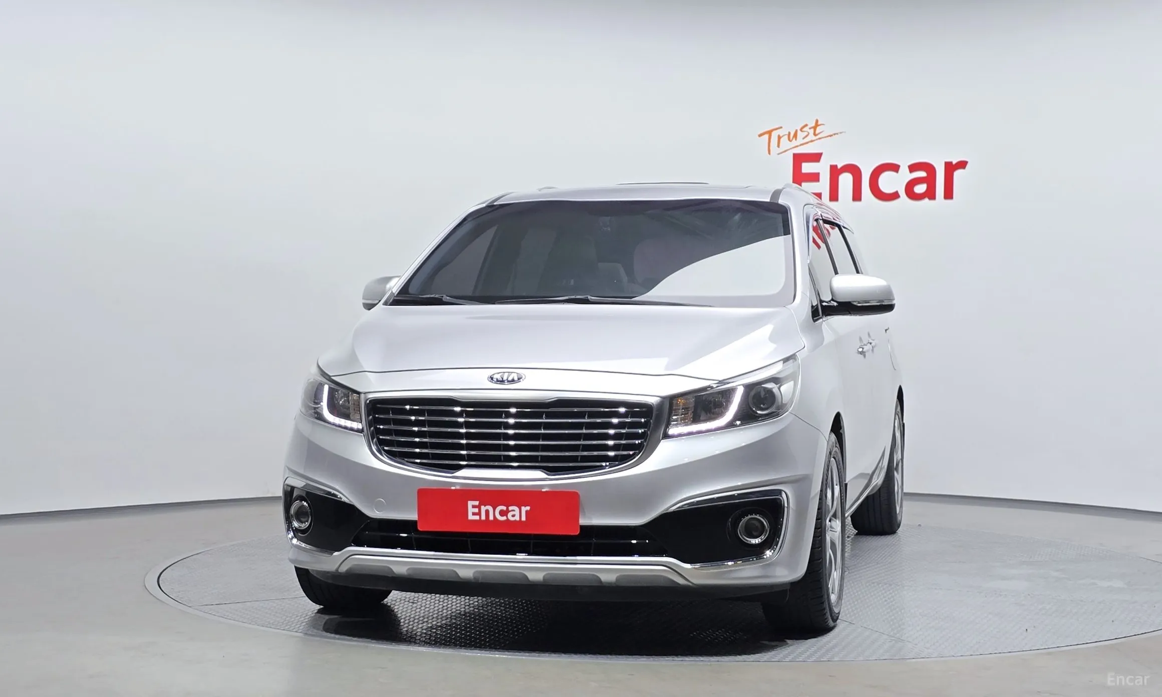 Kia Carnival превью 2
