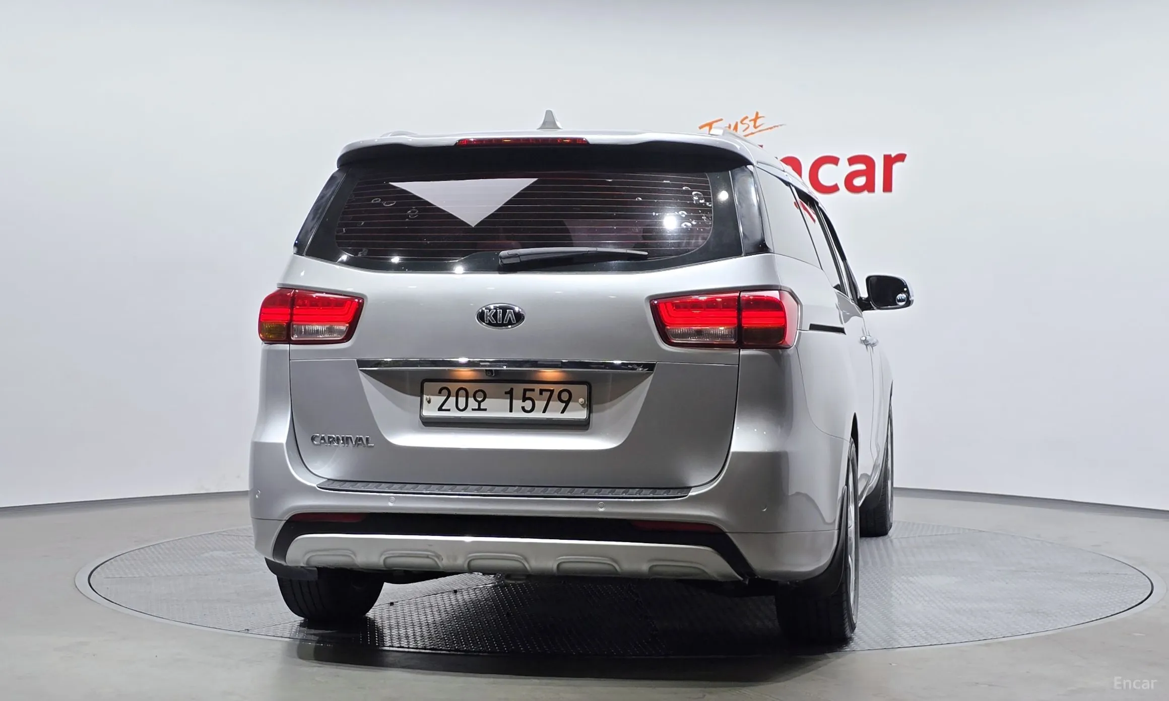 Kia Carnival превью 3