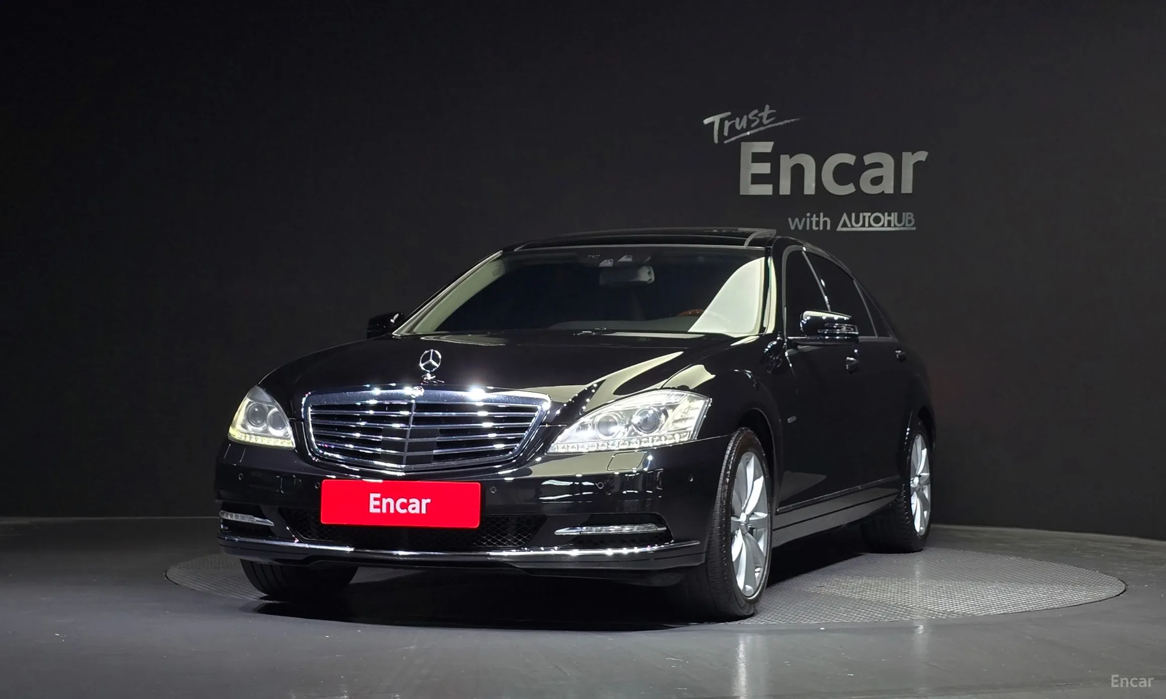 Mercedes Benz S-Class W221