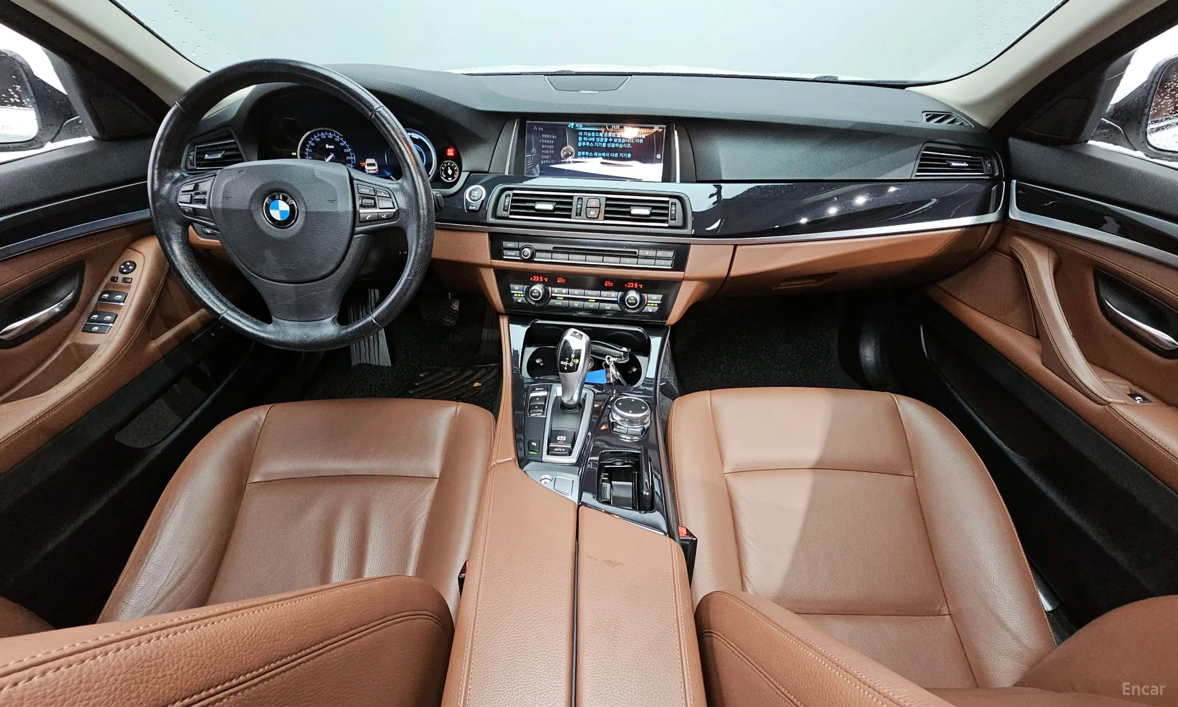 BMW 5 Series (F10) превью 4