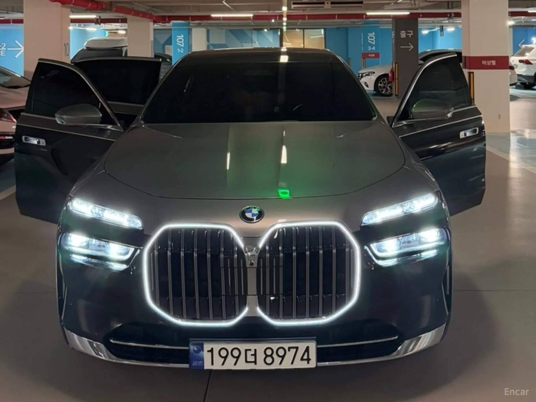 BMW 7 Series (G70) превью 2