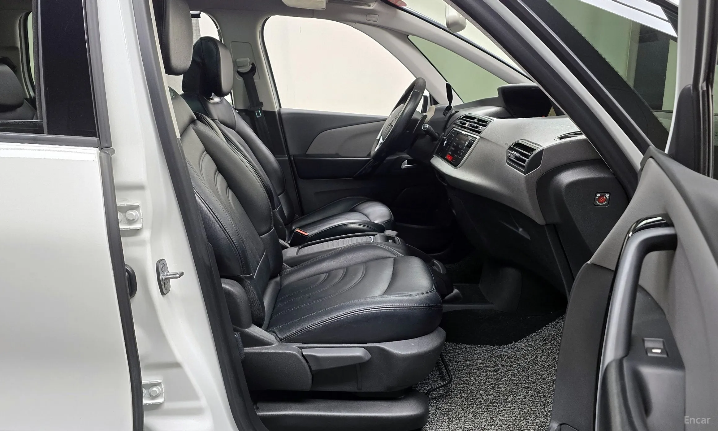 Citroën/DS Grand C4 Picasso превью 10