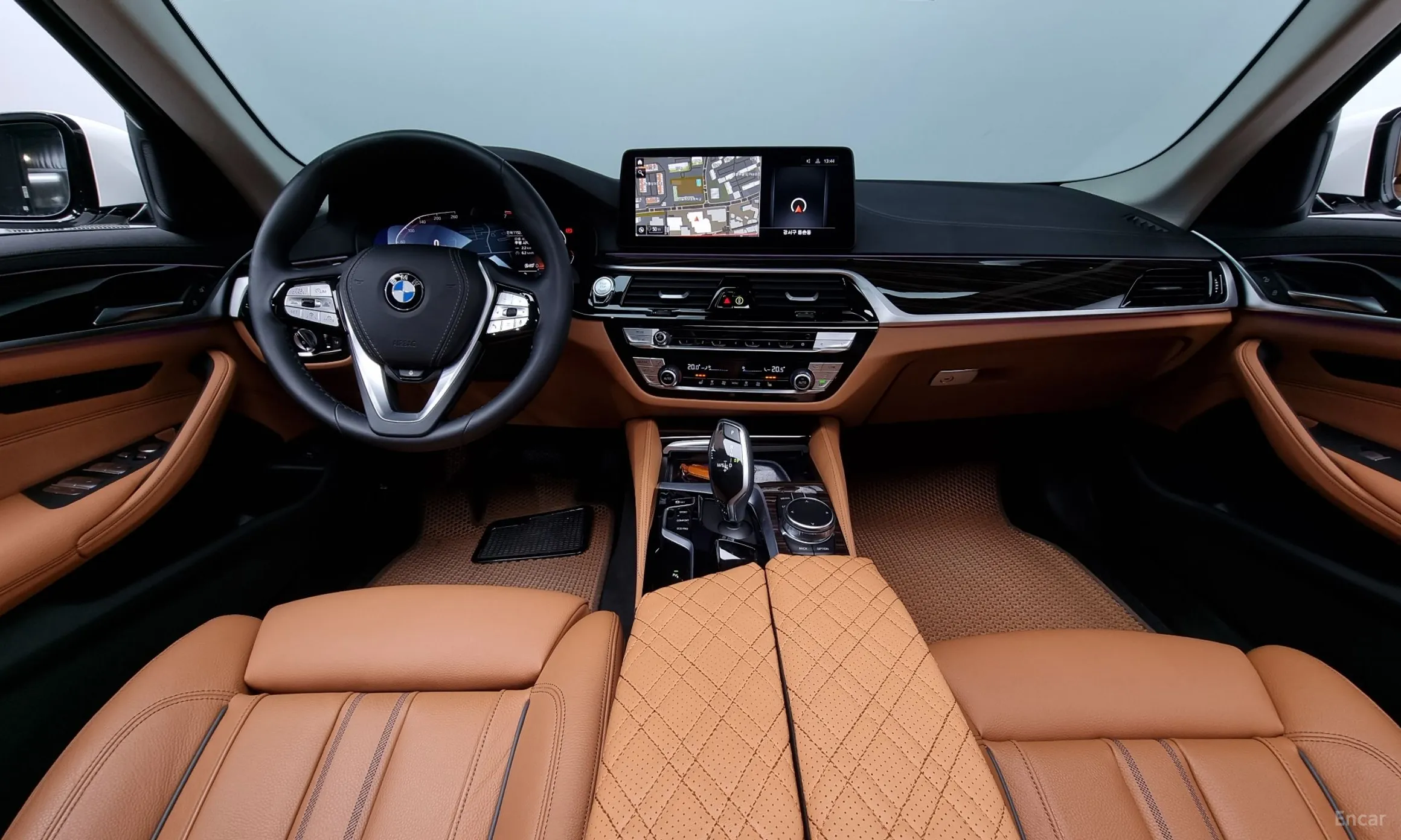 BMW 5 Series (G30) превью 4