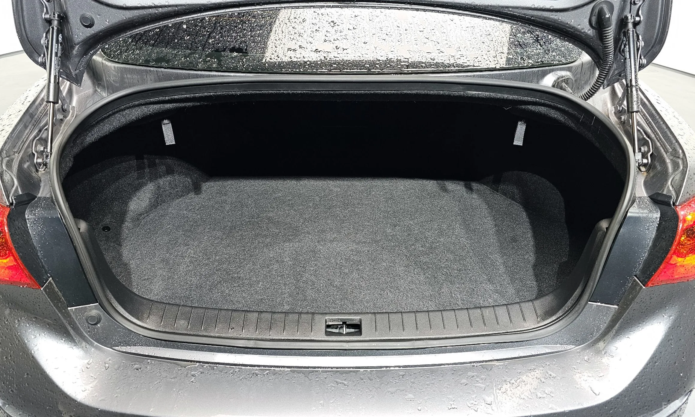 Infiniti Q50 превью 20