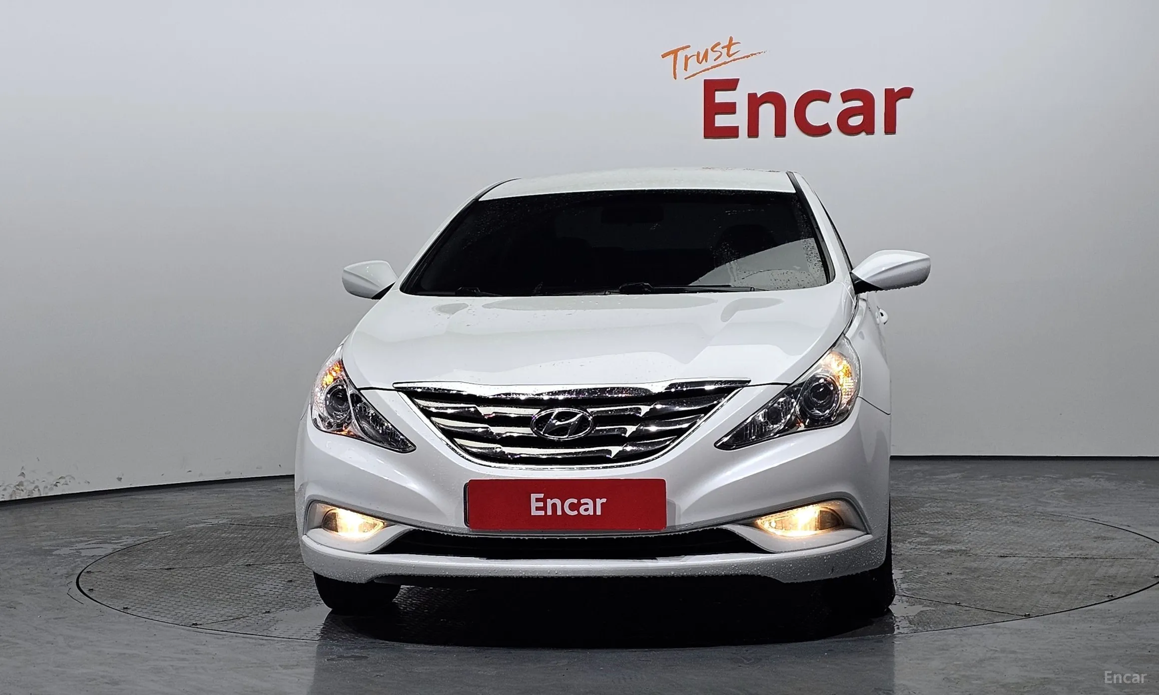Hyundai YF Sonata превью 2