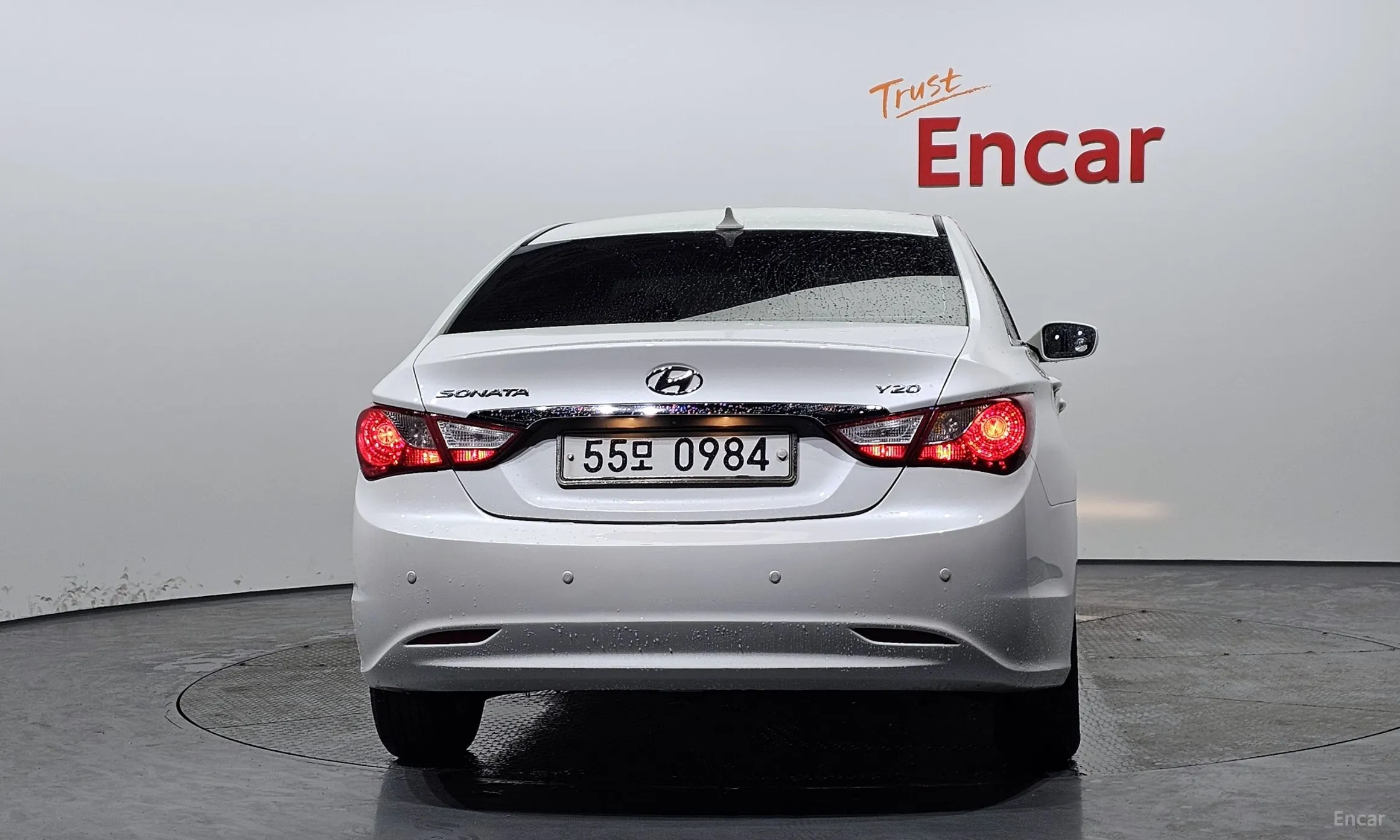 Hyundai YF Sonata превью 3