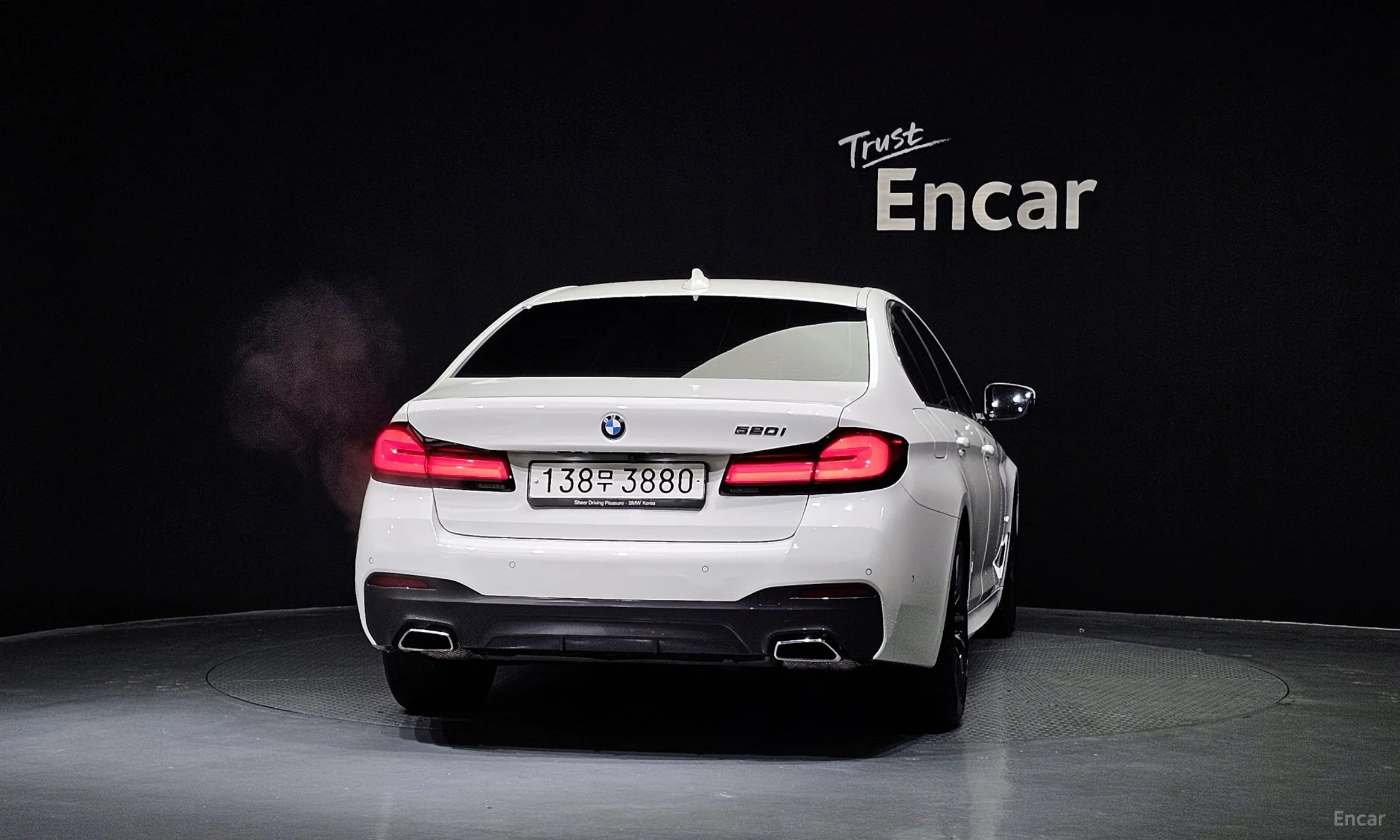 BMW 5 Series (G30) превью 3