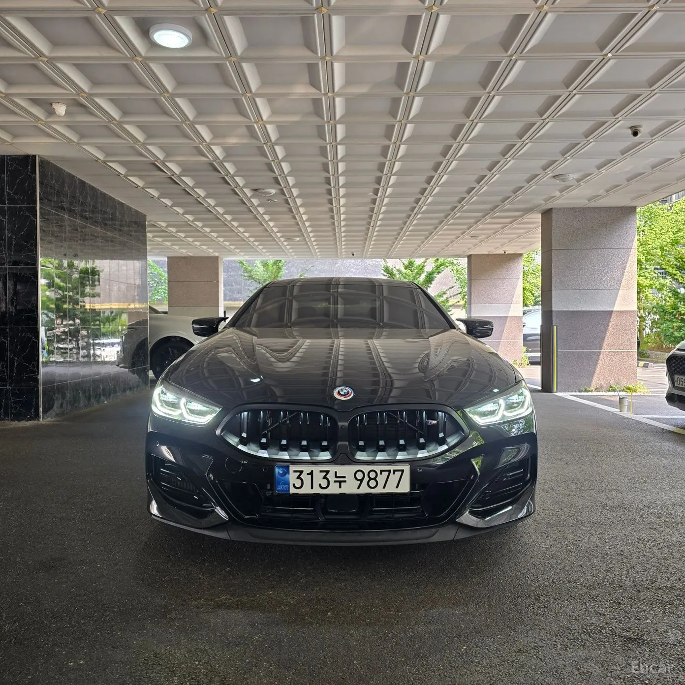 BMW 8-series (G15)