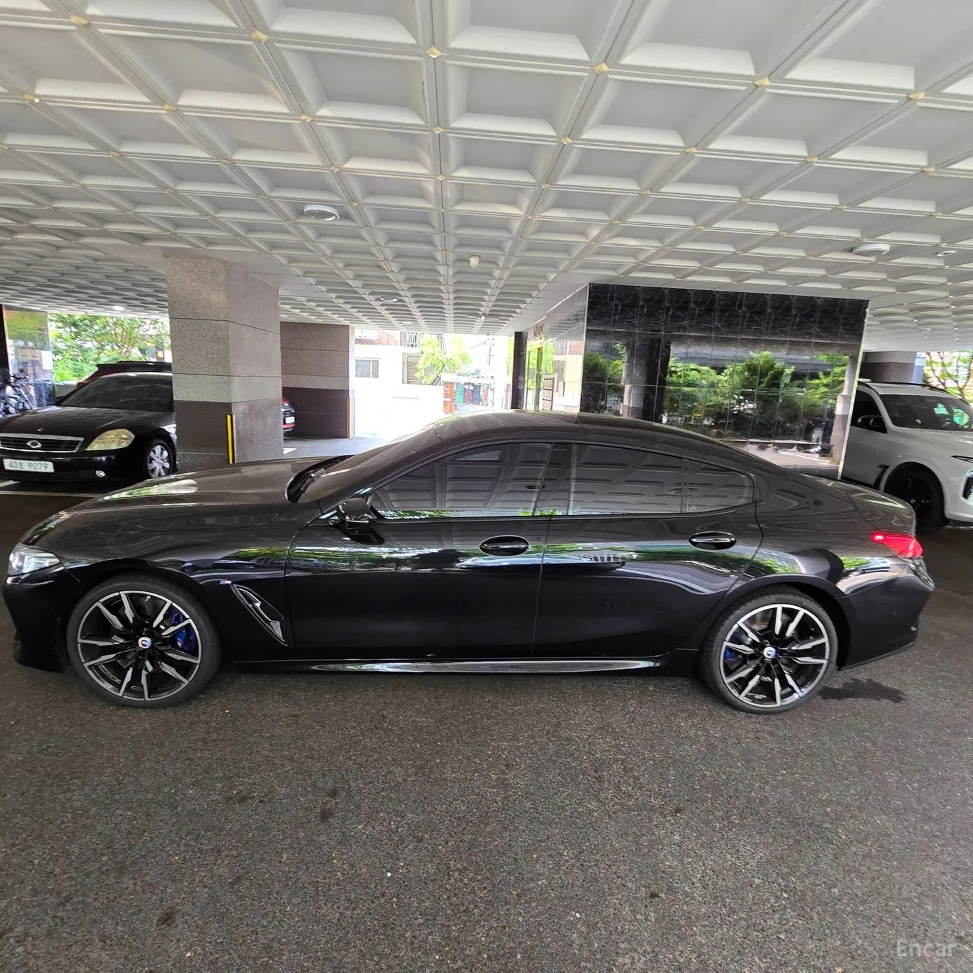 BMW 8-series (G15)