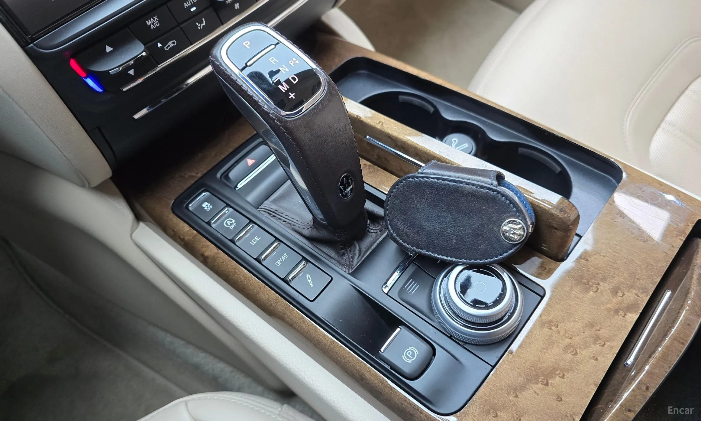 Maserati Quattroporte превью 9