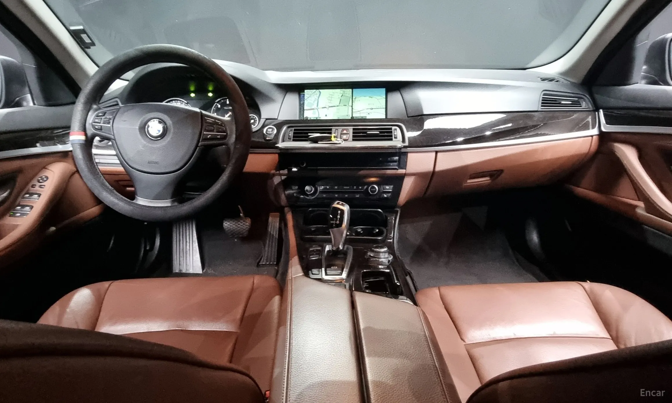 BMW 5 Series (F10) превью 4