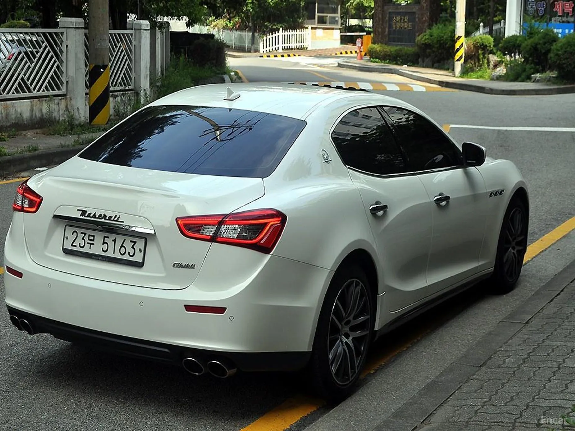 Maserati Ghibli превью 20