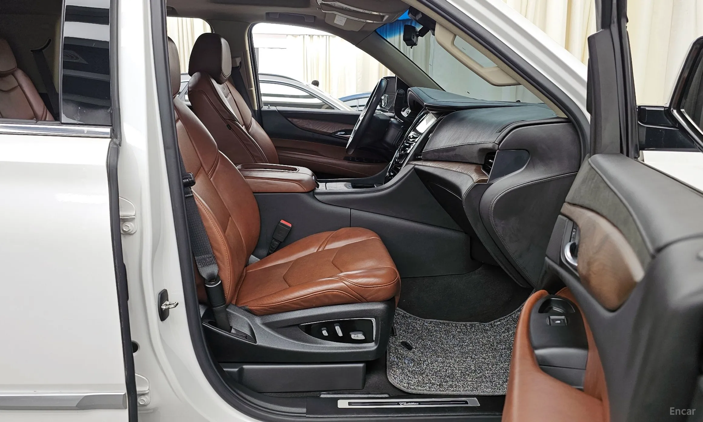 Cadillac Escalade превью 11
