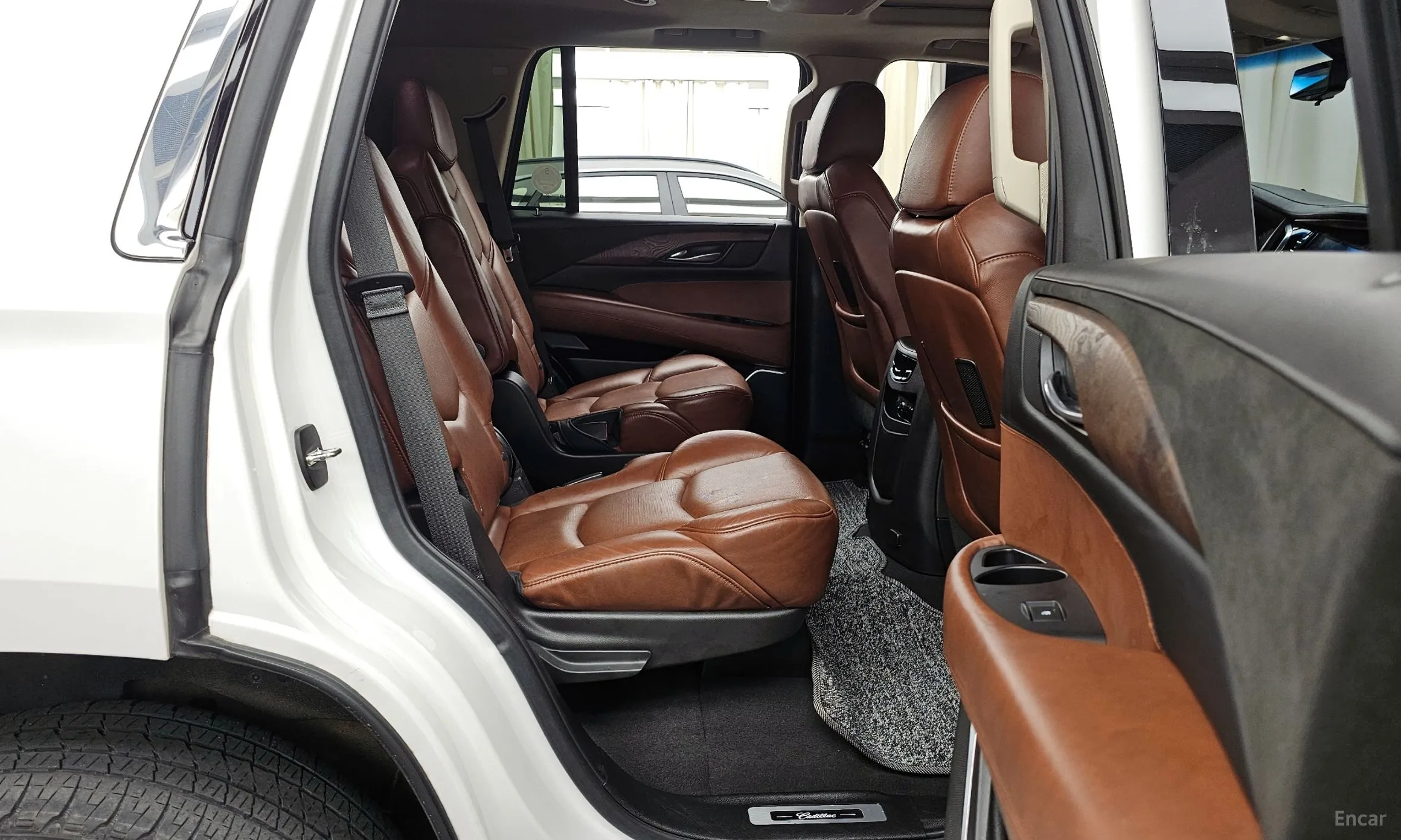 Cadillac Escalade превью 12