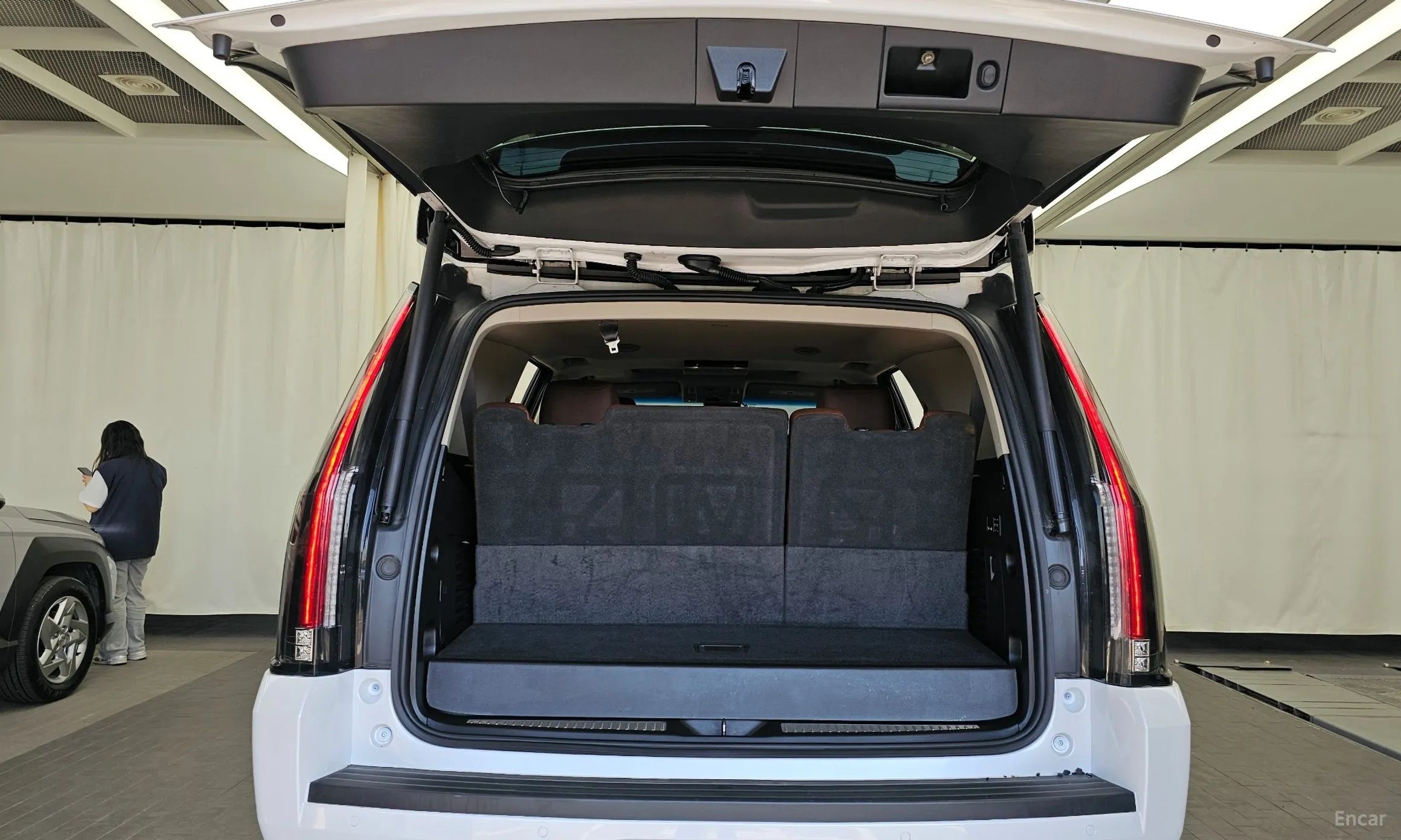 Cadillac Escalade превью 20