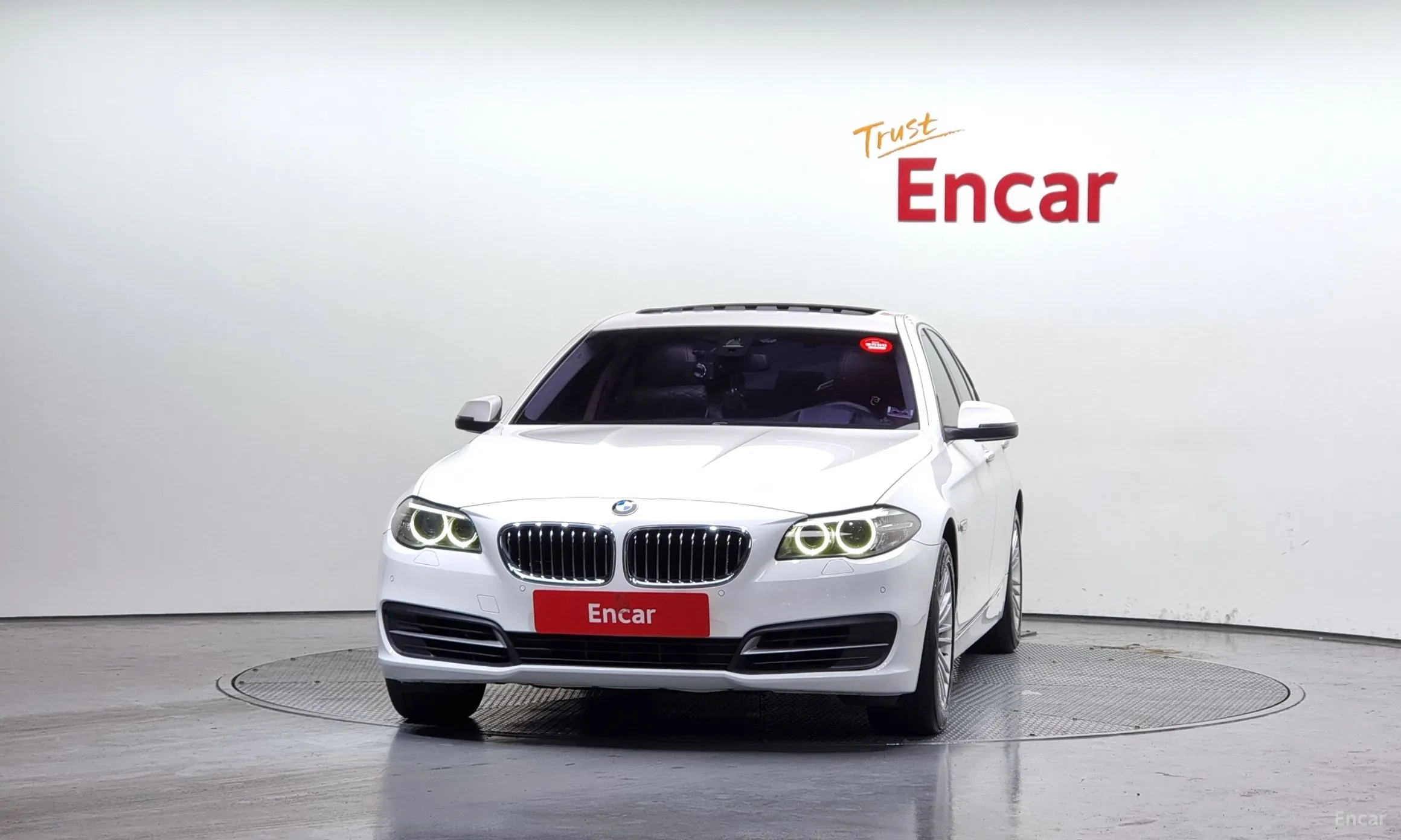 BMW 5 Series (F10) превью 2