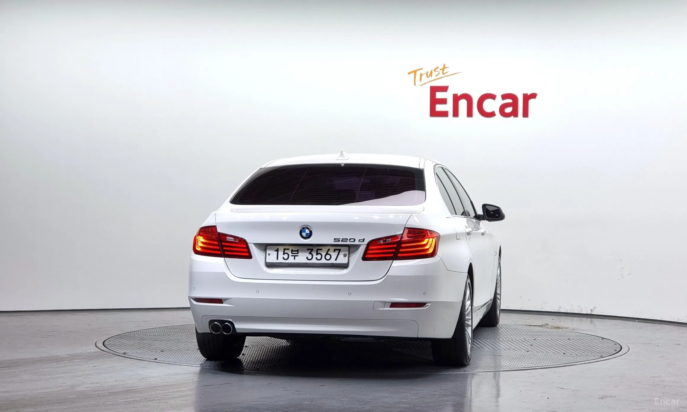 BMW 5 Series (F10) превью 3