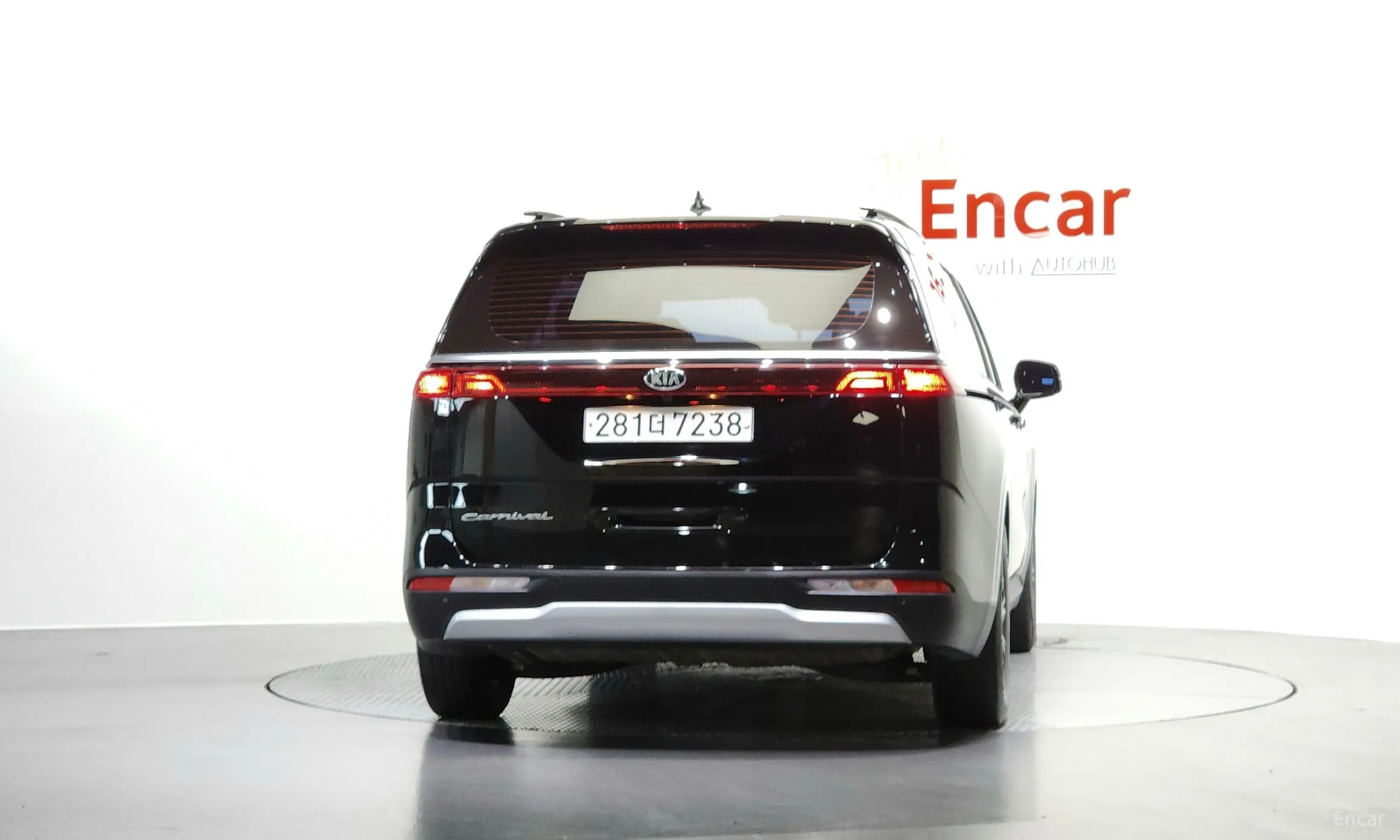Kia Carnival Gen 4 превью 3