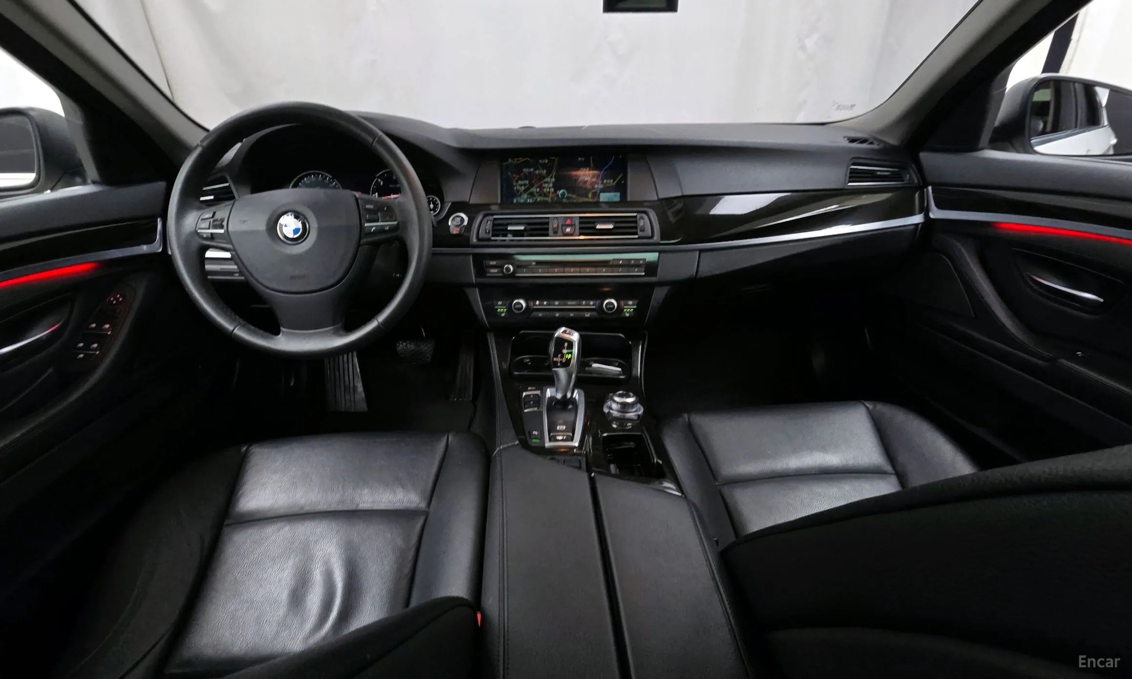 BMW 5 Series (F10) превью 4
