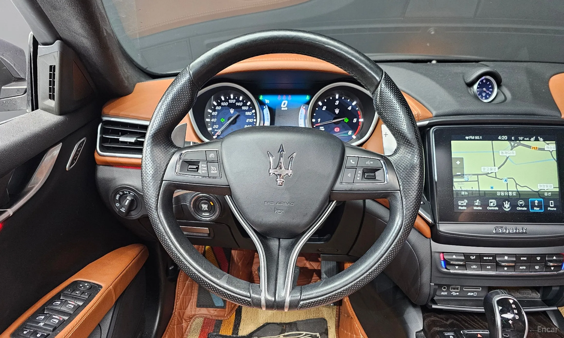 Maserati Ghibli превью 13