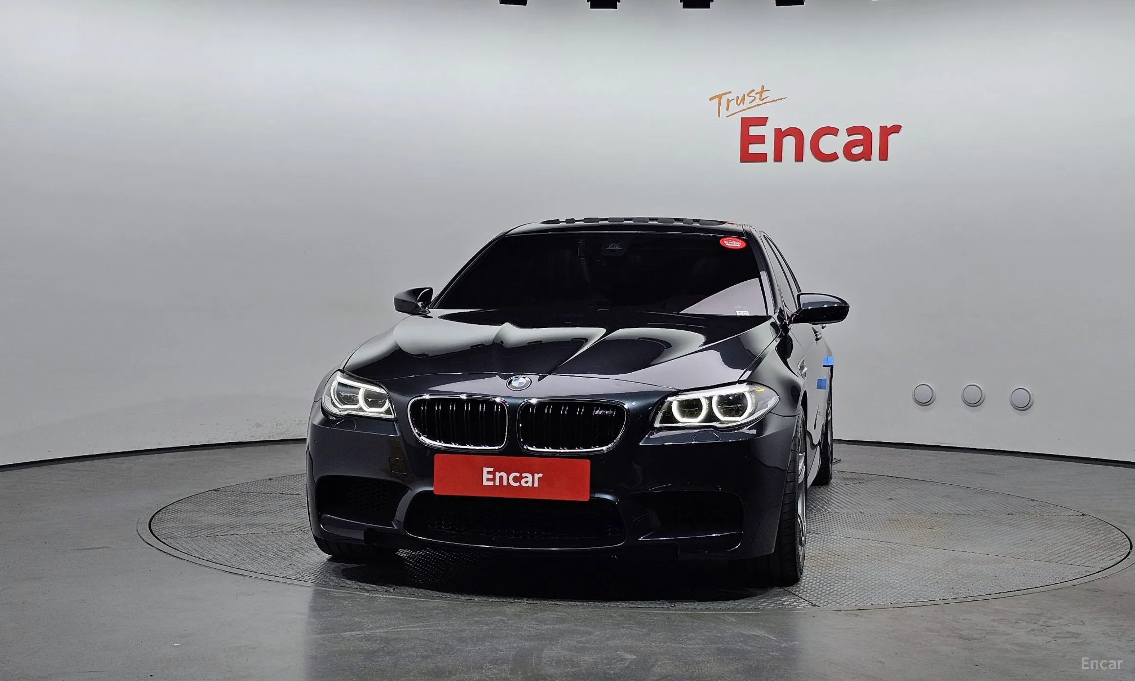 BMW M5 (F10)