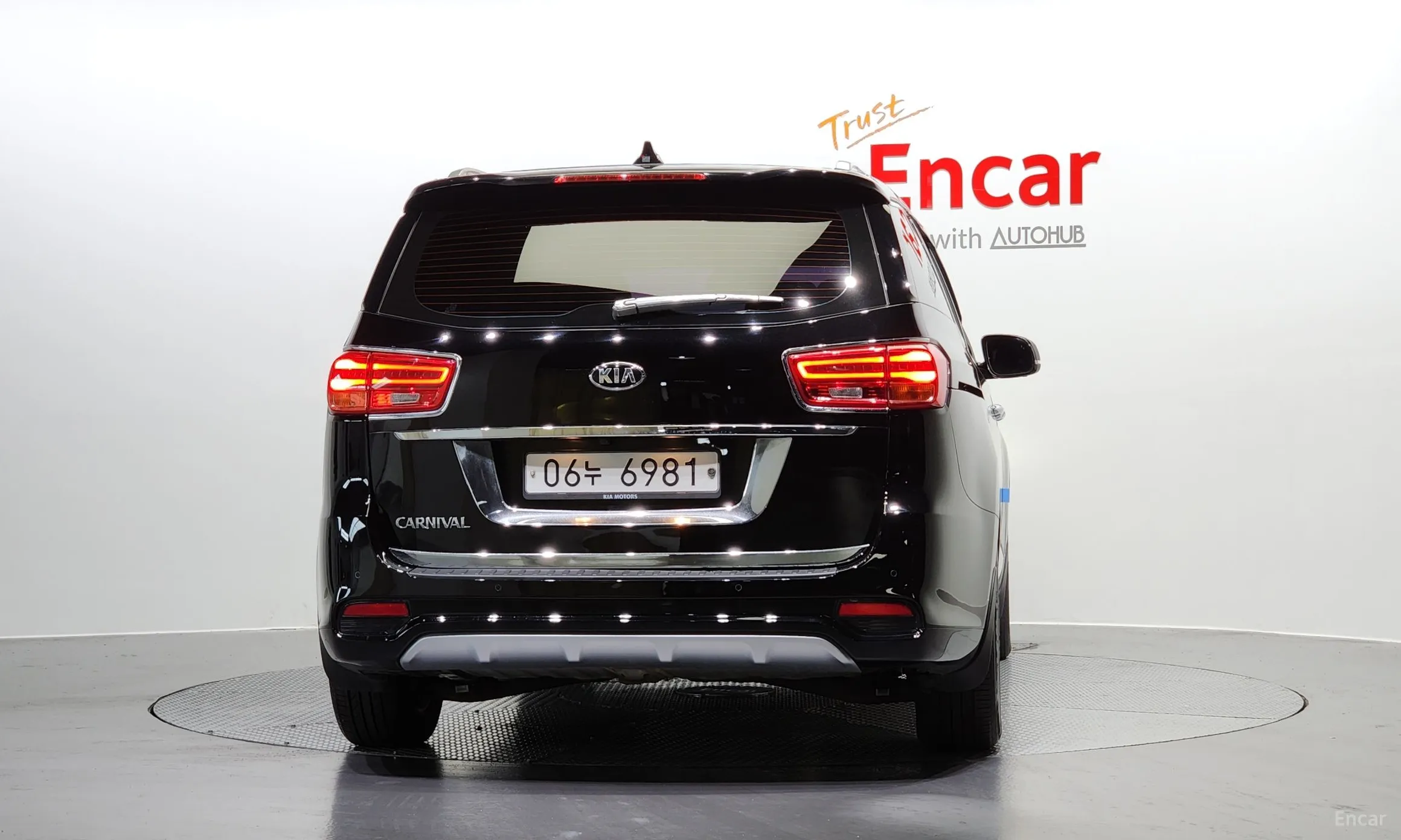 Kia Carnival превью 3