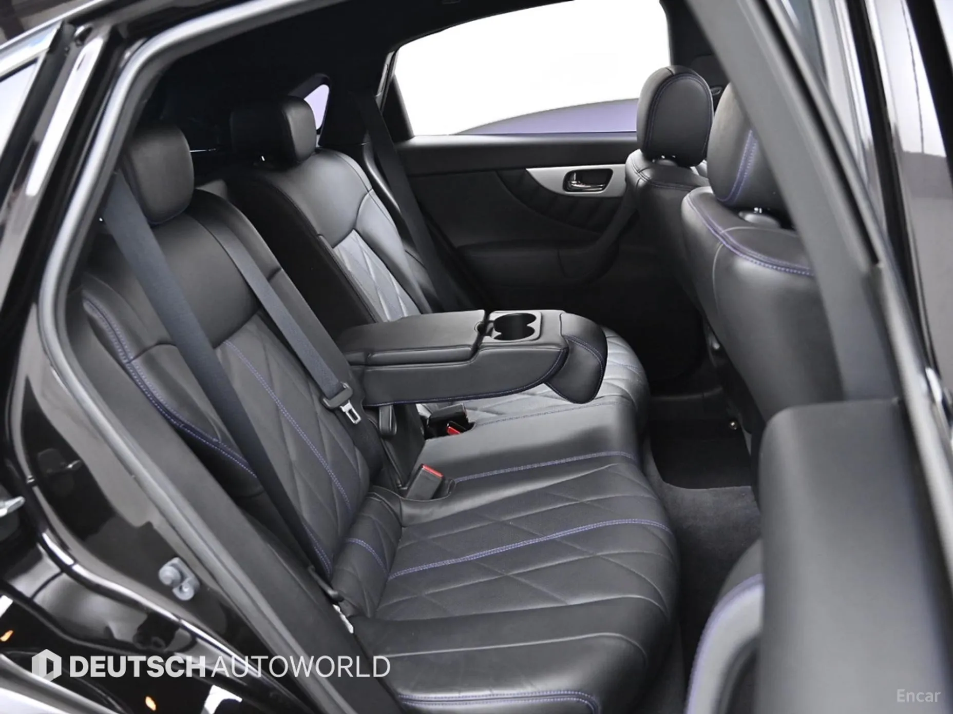 Infiniti QX70 превью 12