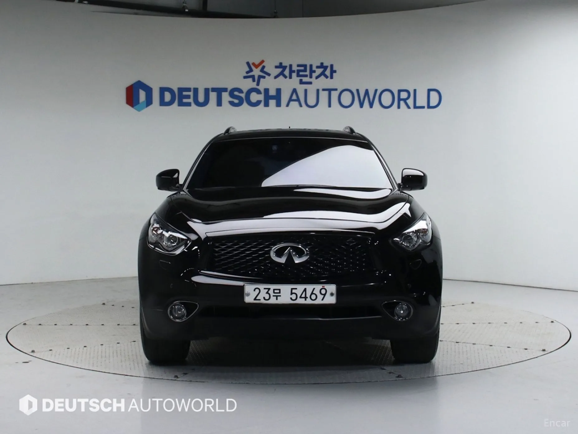 Infiniti QX70 превью 3