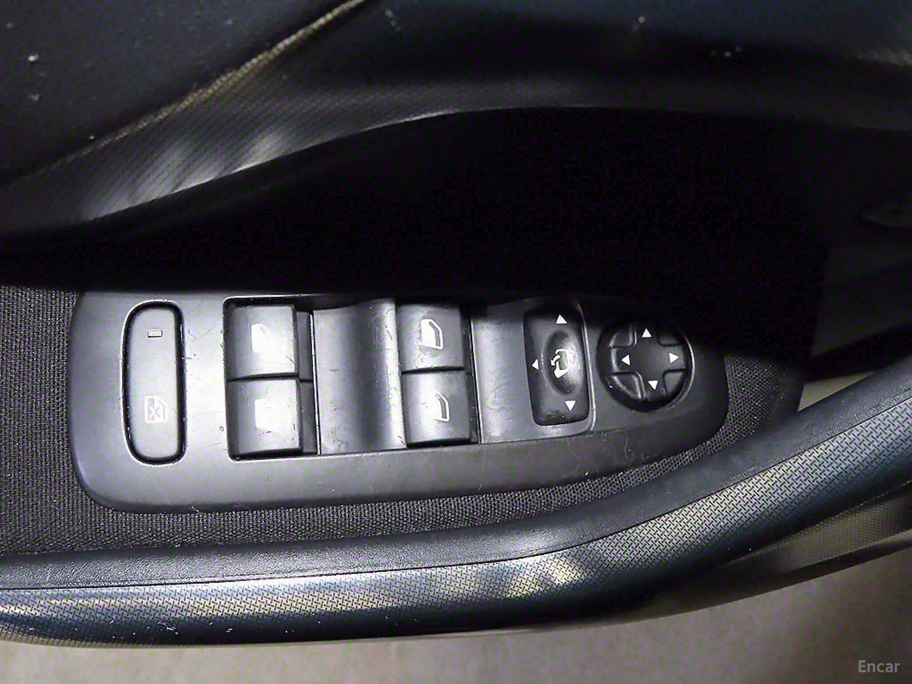 Peugeot 2008. превью 13