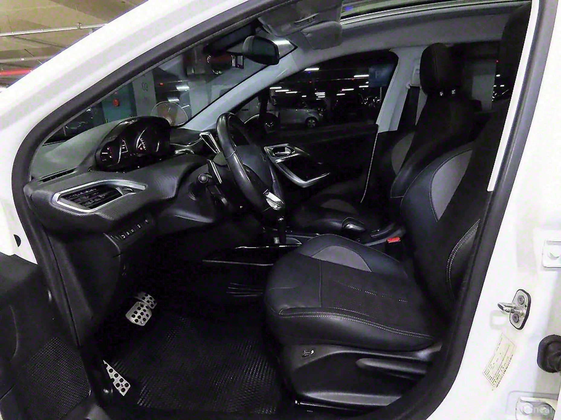 Peugeot 2008. превью 6