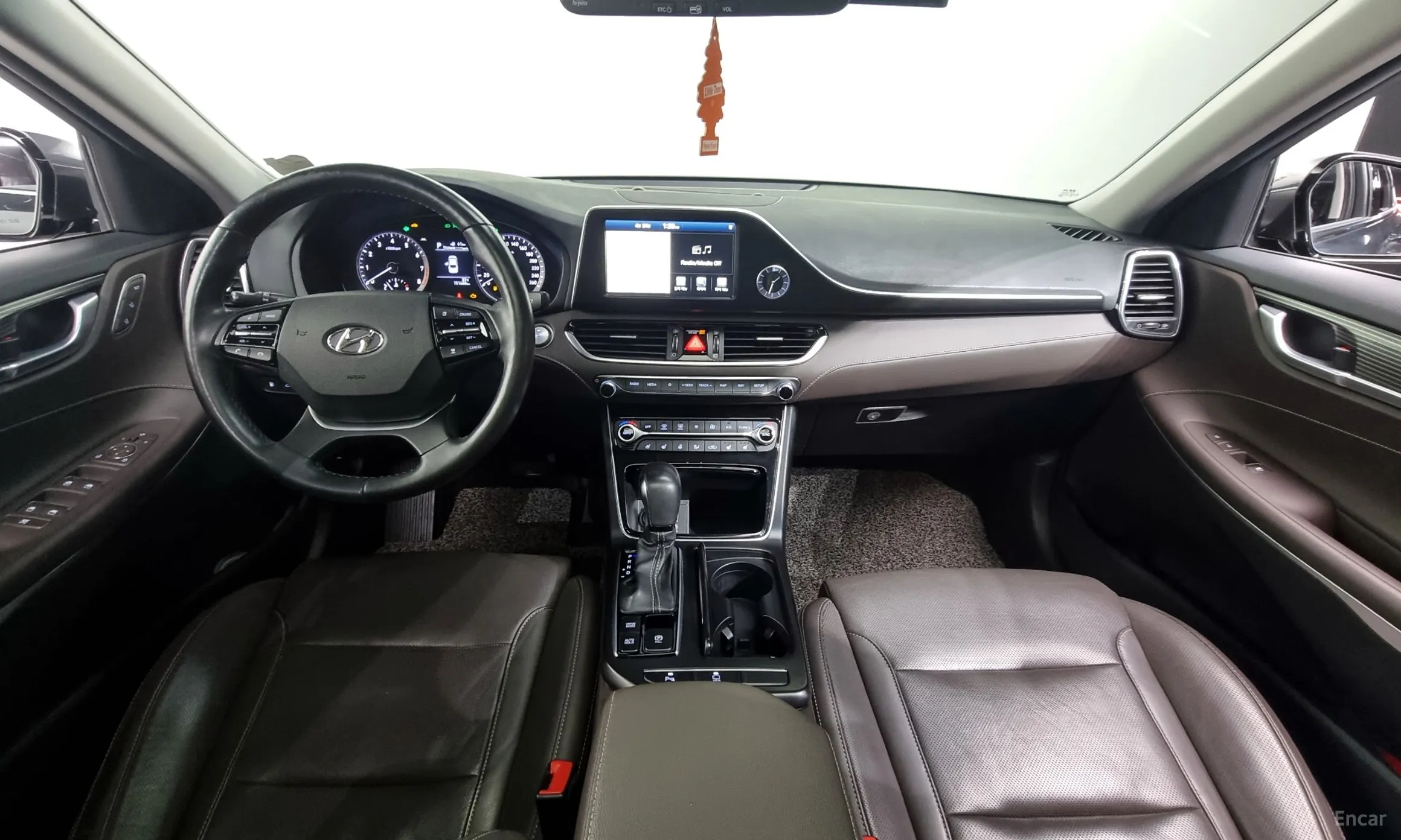 Hyundai Grandeur IG превью 4