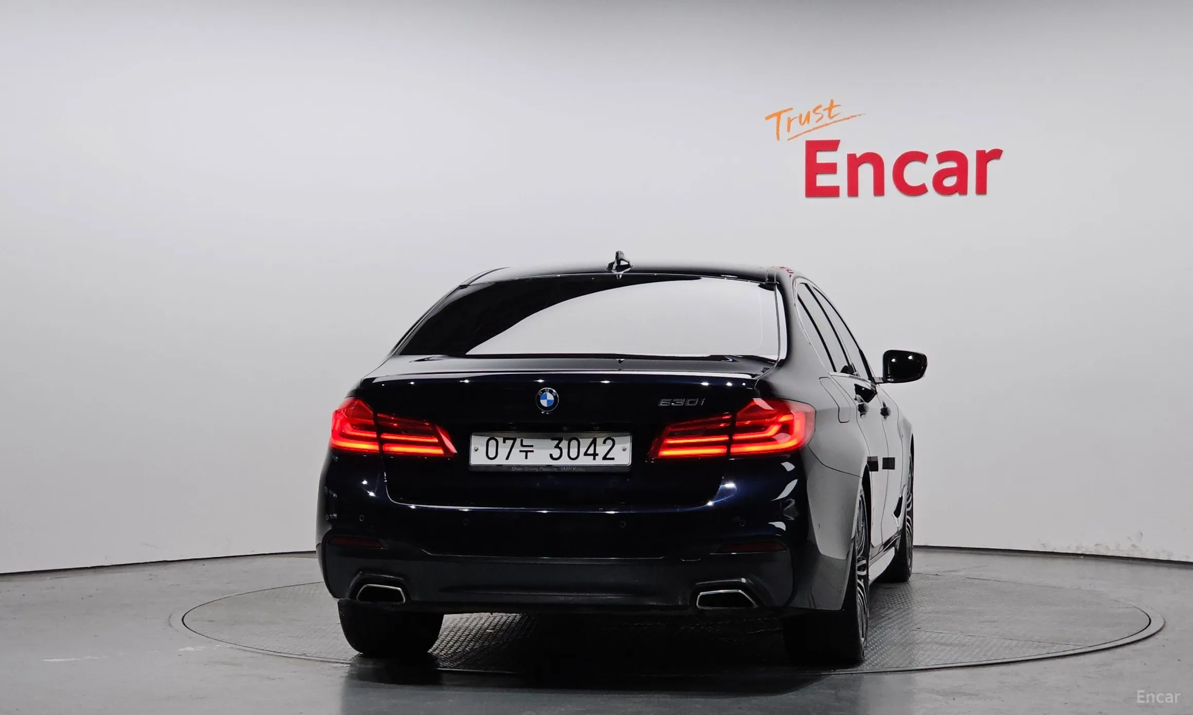 BMW 5 Series (G30) превью 3