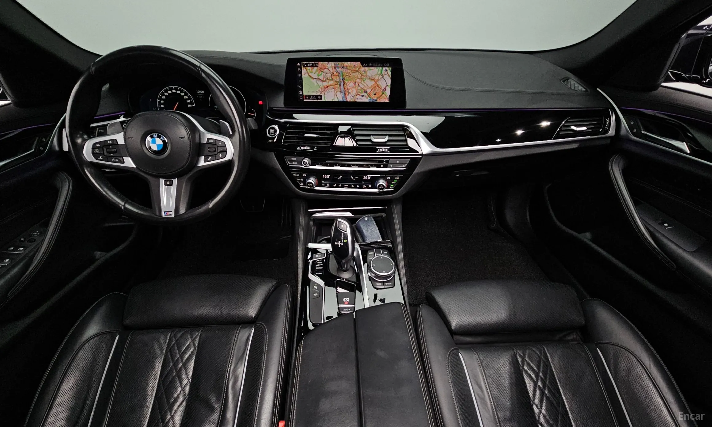 BMW 5 Series (G30) превью 4