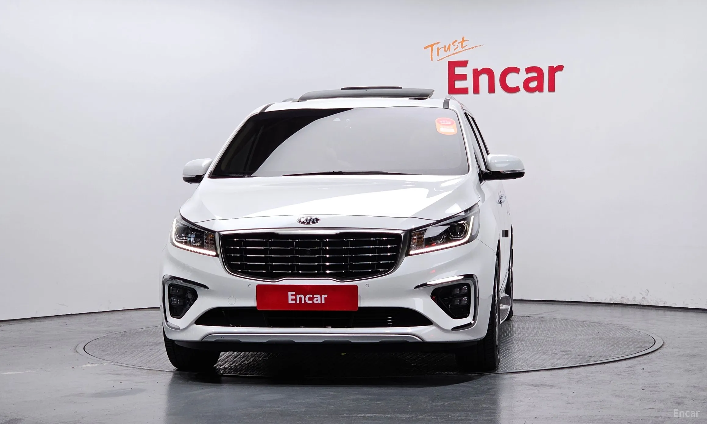 Kia Carnival превью 2