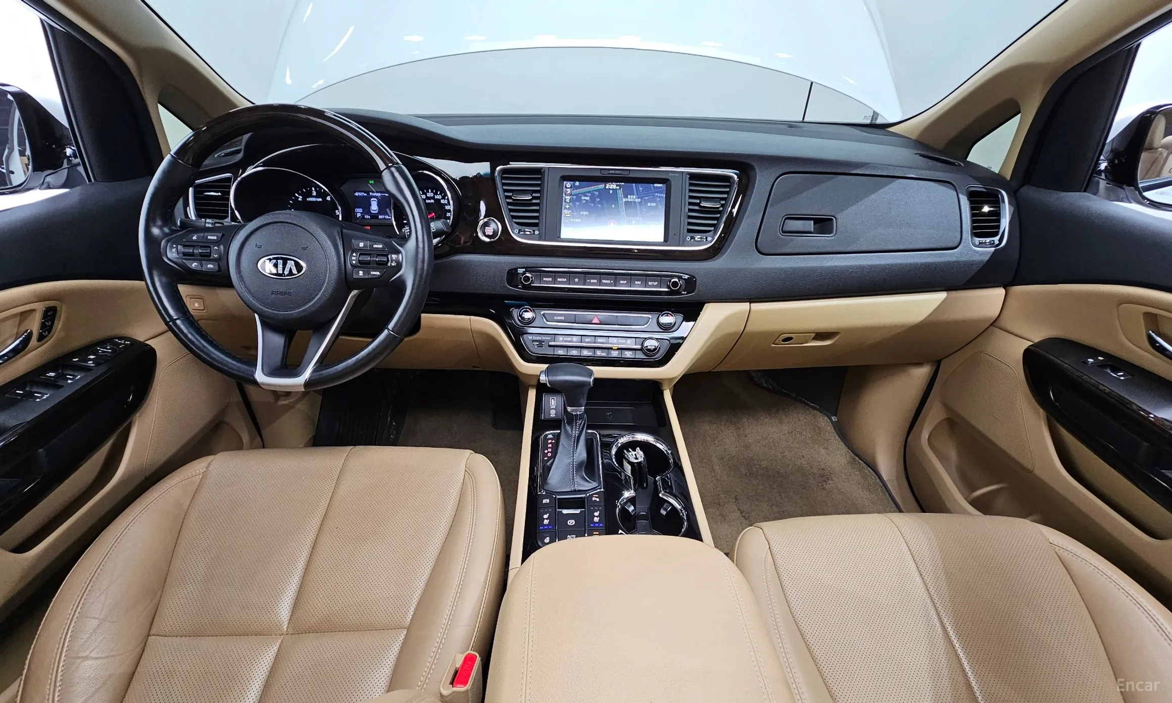 Kia Carnival превью 4